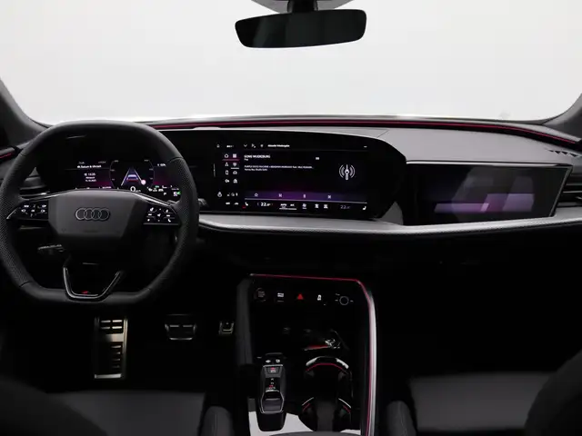 Audi Q5 view 10