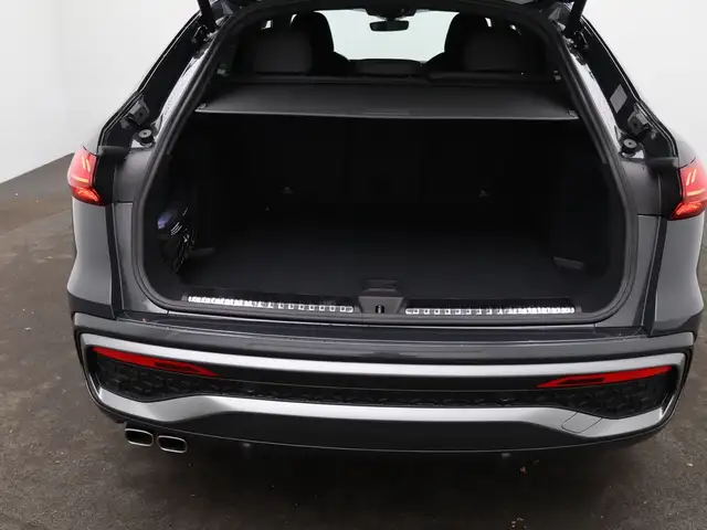 Audi Q5 view 7