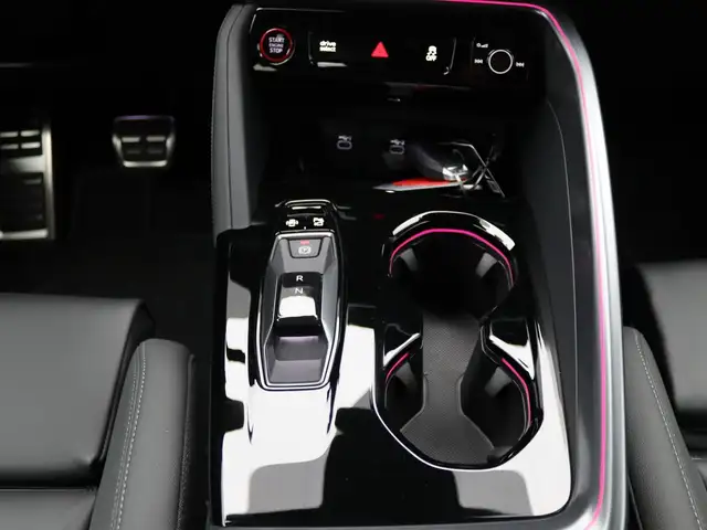 Audi Q5 view 13