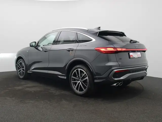 Audi Q5 view 5