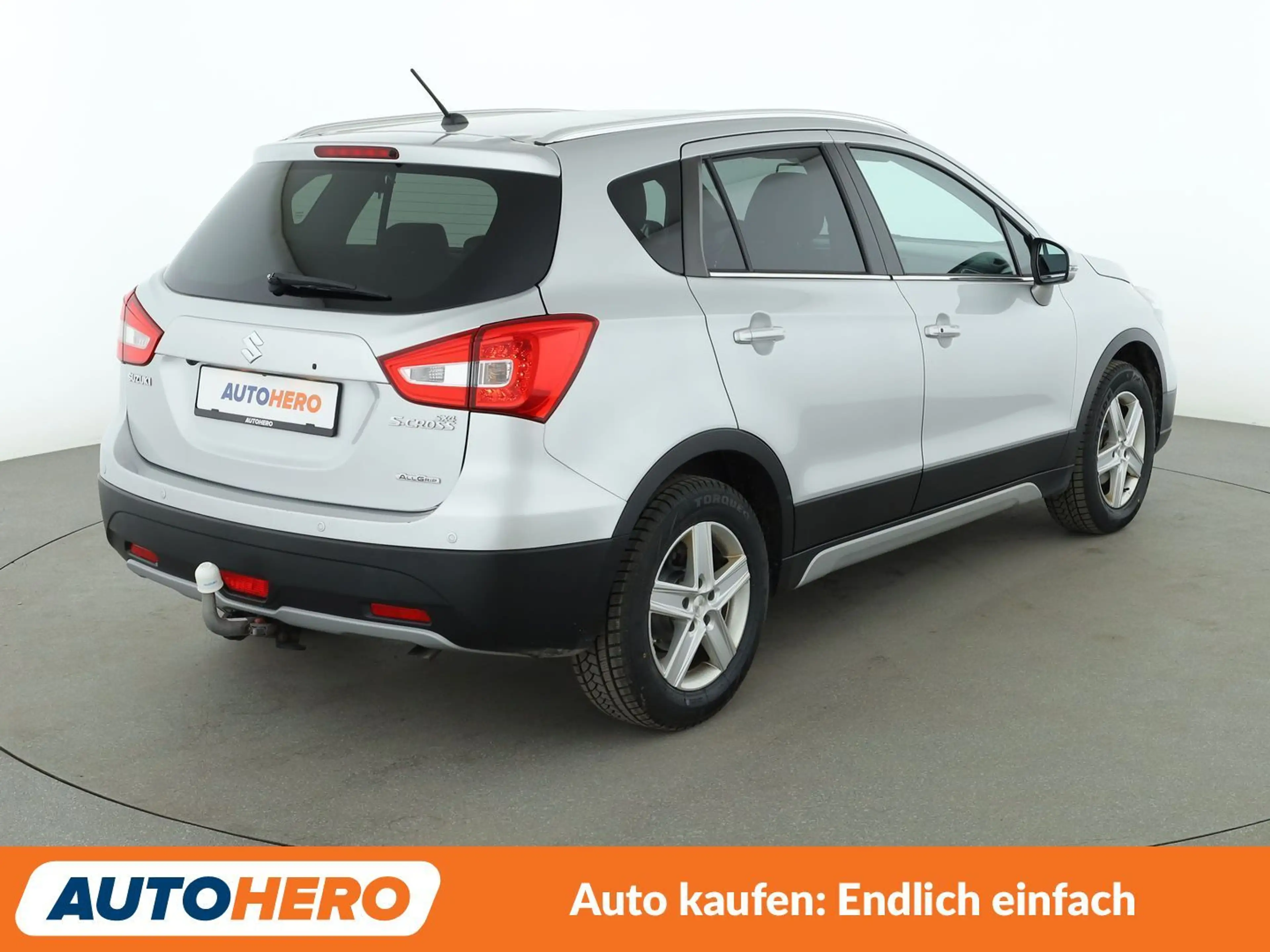 Suzuki SX4 1.6 DDiS Comfort 4x4 Aut.*NAVI*ACC*PDC*SHZ*PANO* — photo 6