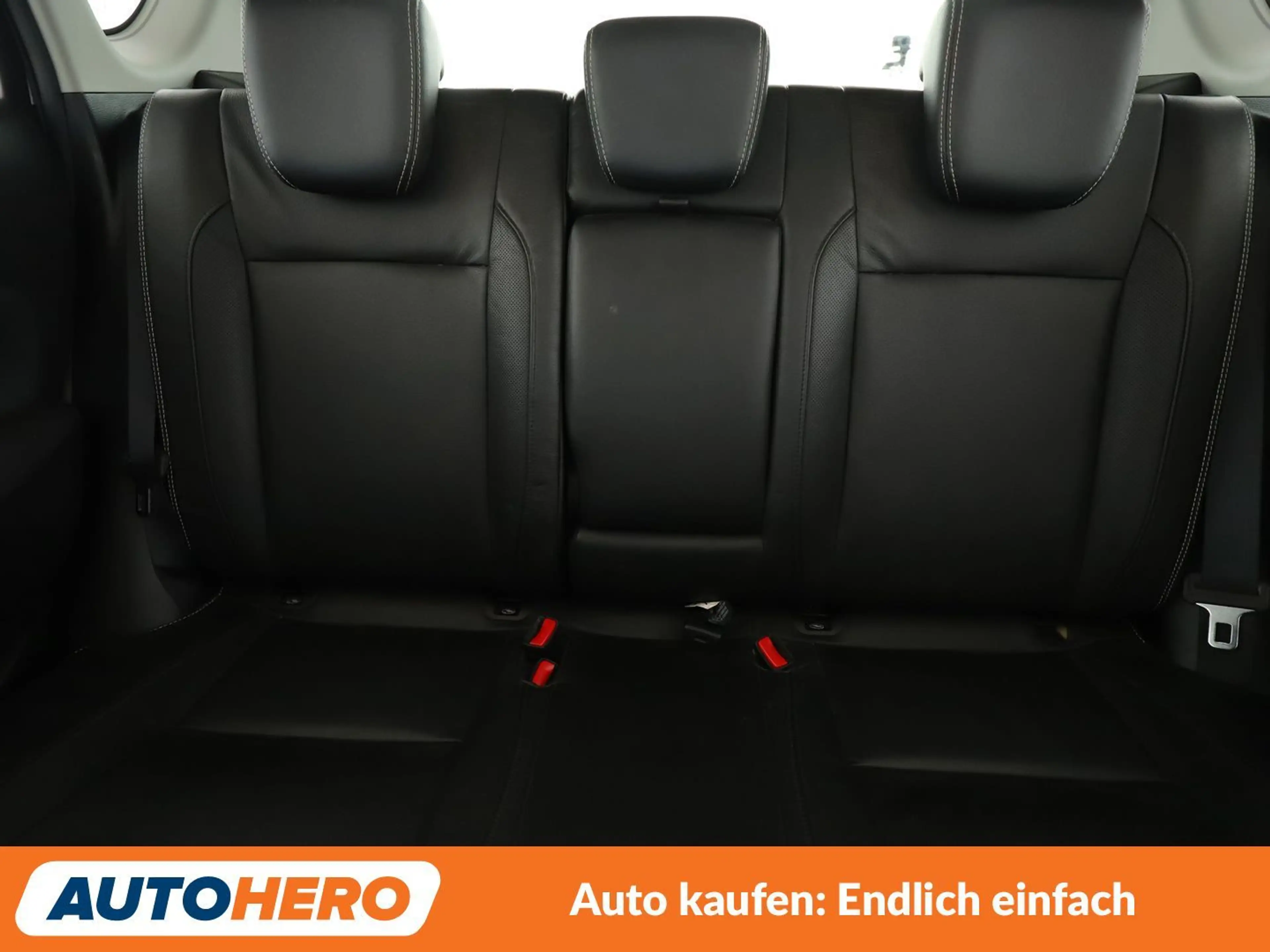 Suzuki SX4 1.6 DDiS Comfort 4x4 Aut.*NAVI*ACC*PDC*SHZ*PANO* — photo 15