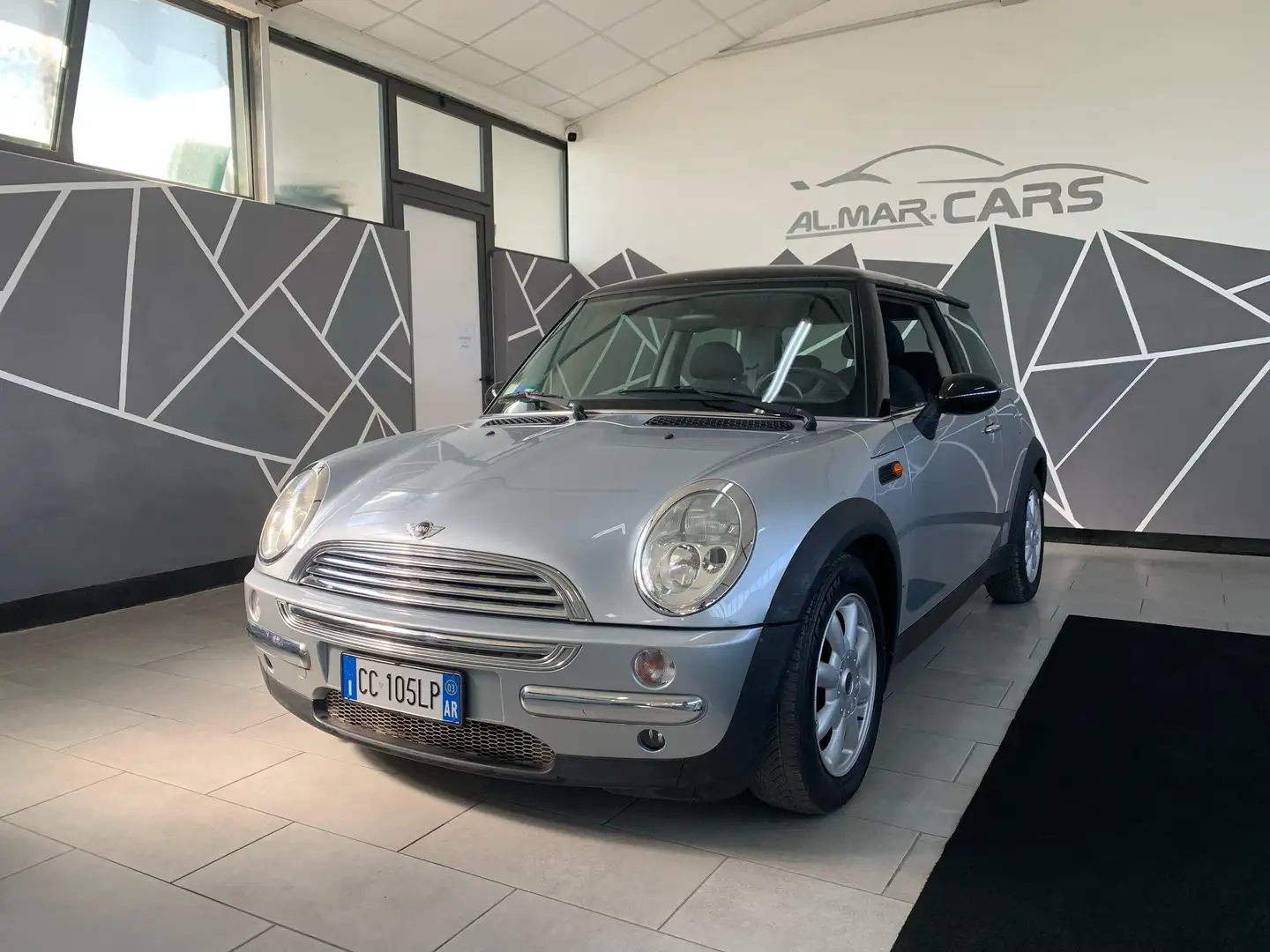 MINI Cooper Mini 1.6 Cooper Zilver - 1