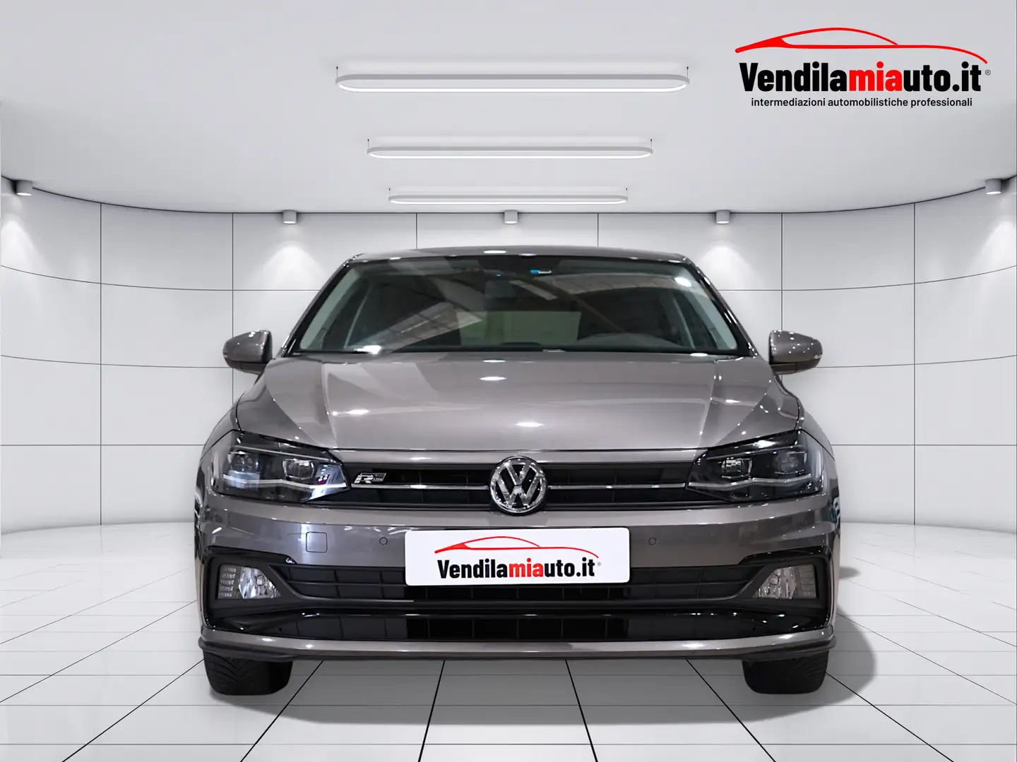 Volkswagen Polo 1.0 tgi RLine 90cv 5pt. Gris - 2