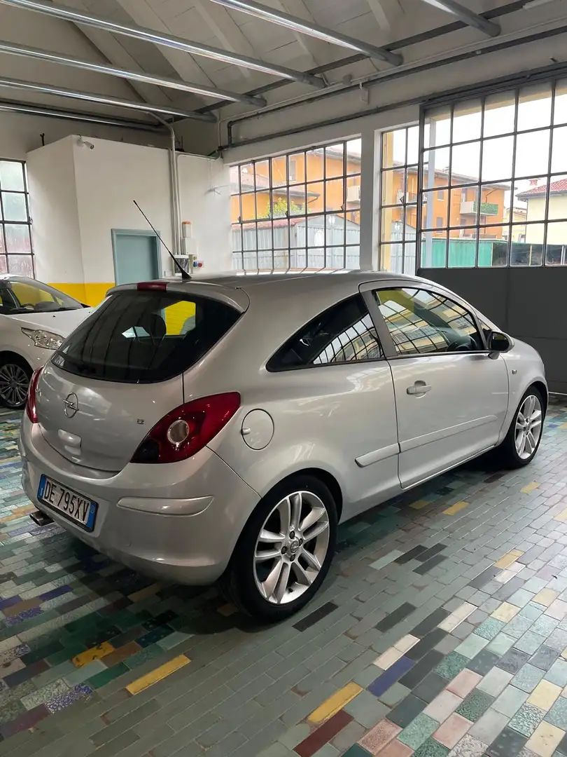 Opel Corsa 3p 1.2 Sport SOLO 120000 km GARANZIA12MESI - 2