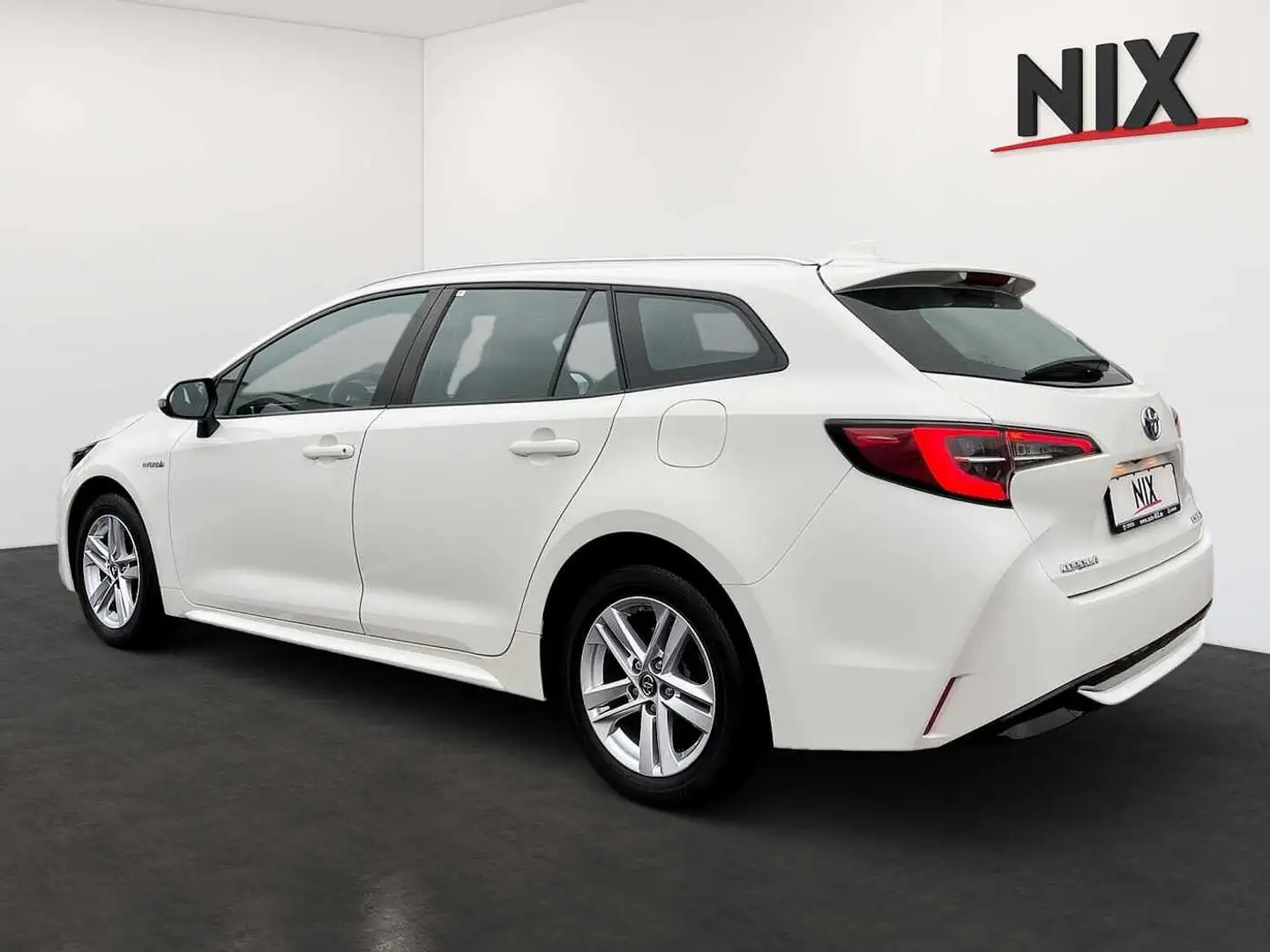 Toyota Corolla Touring Sports 2.0 Hybrid Business Edition Blanc - 2