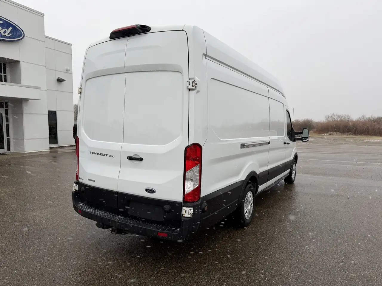 Ford Transit снимка Ford Transit