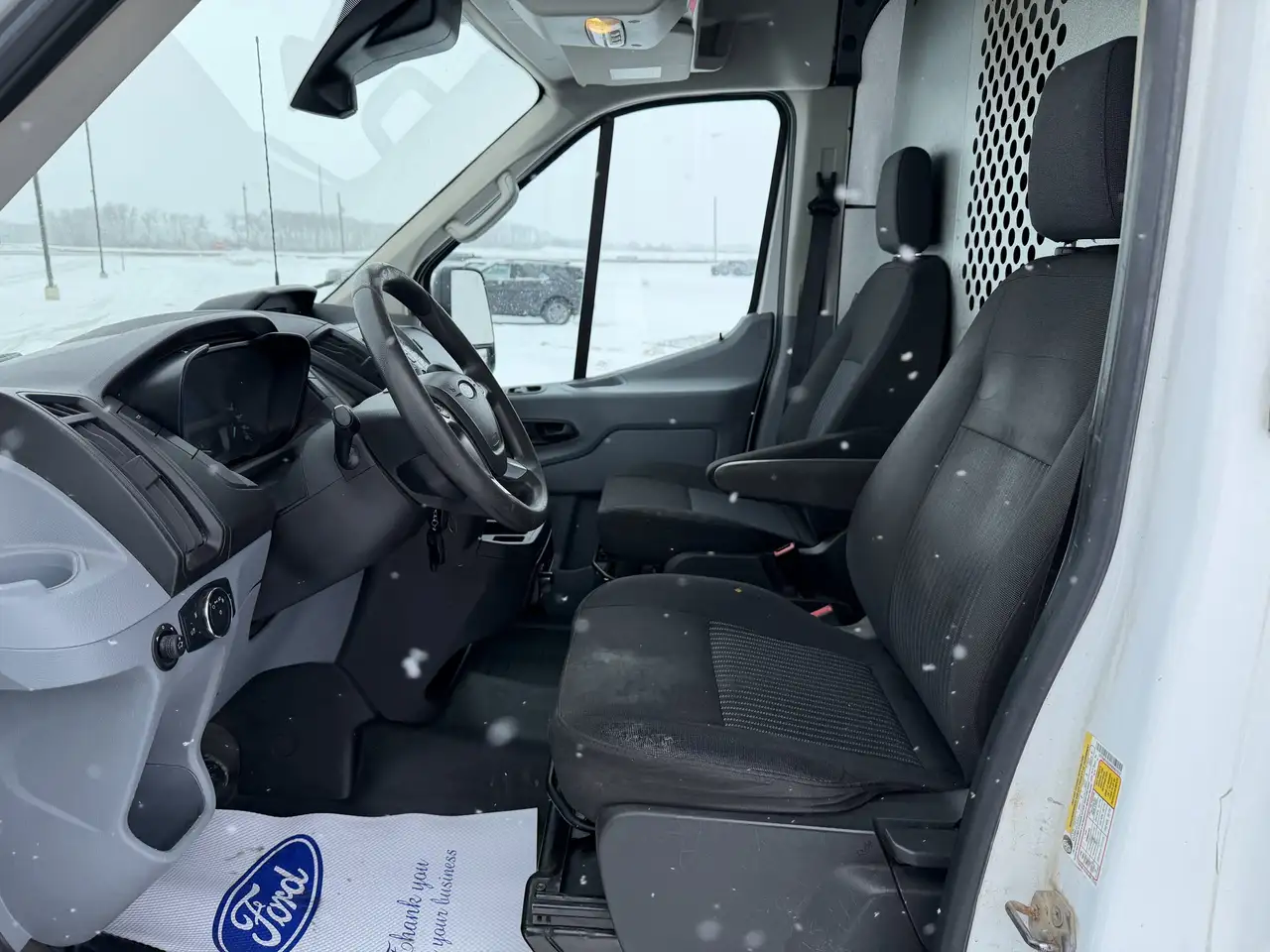Ford Transit снимка Ford Transit