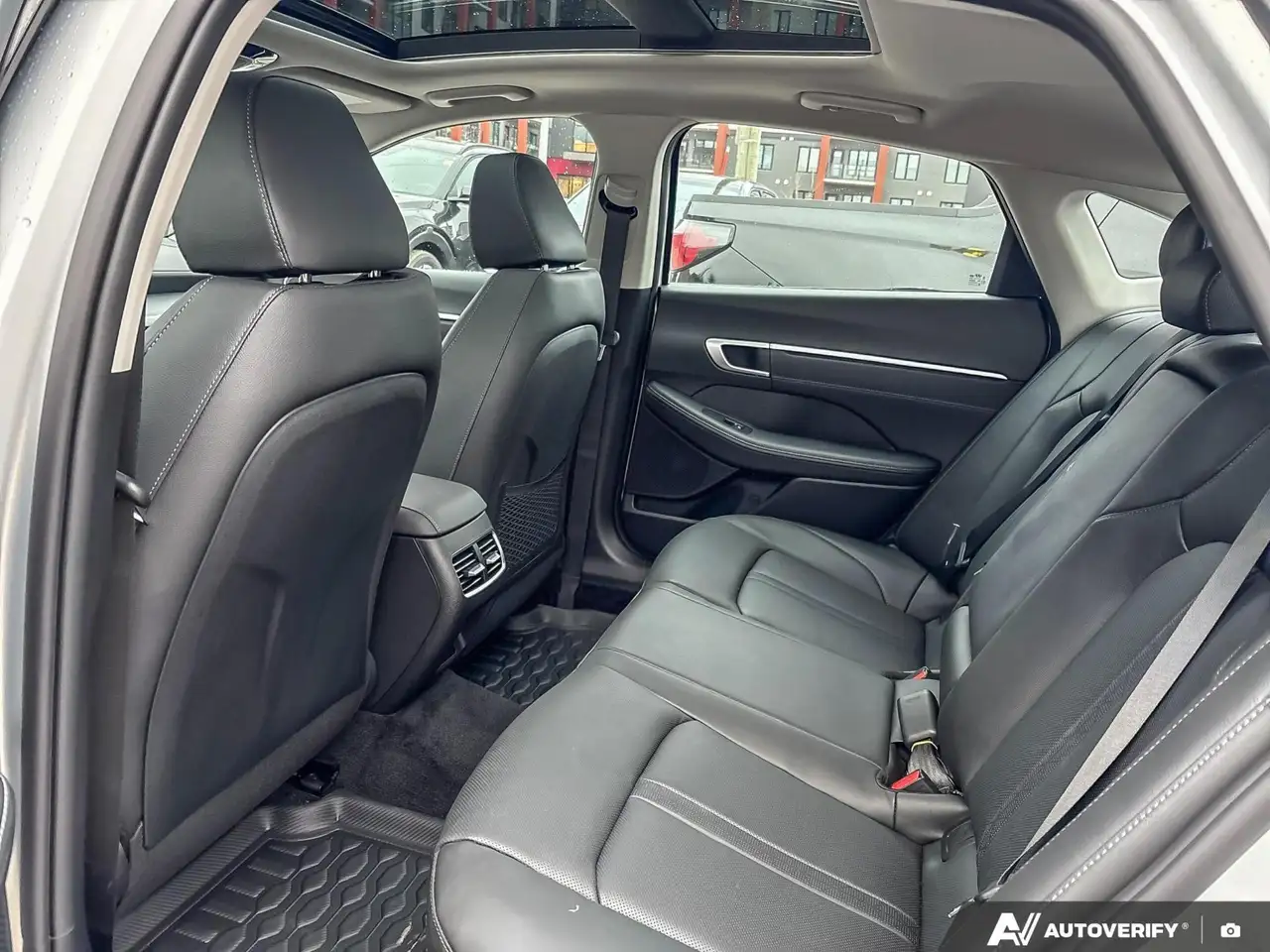 Hyundai SONATA снимка Hyundai SONATA