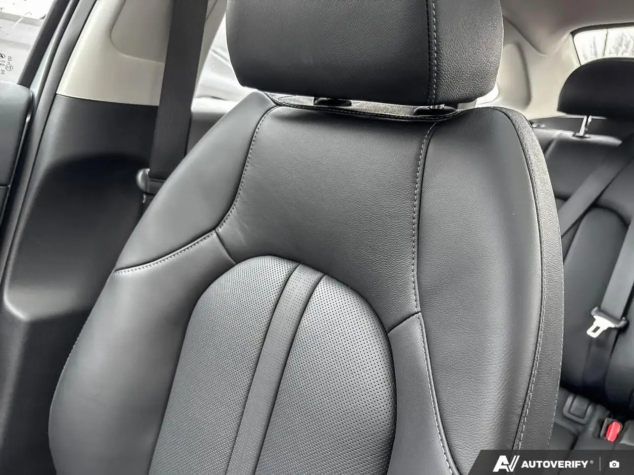 Hyundai SONATA снимка Hyundai SONATA