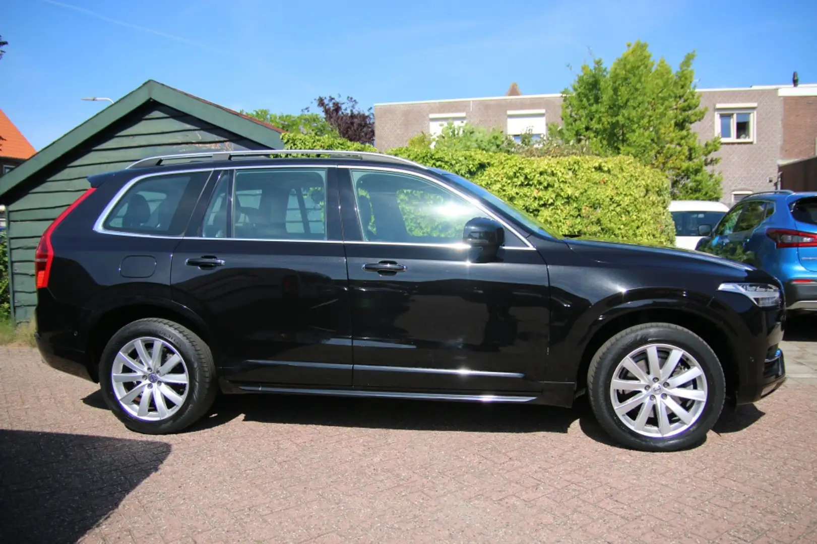 Volvo XC90 2.0 D5/AWD/PANO/Elktr Stoelen/Camera Zwart - 2