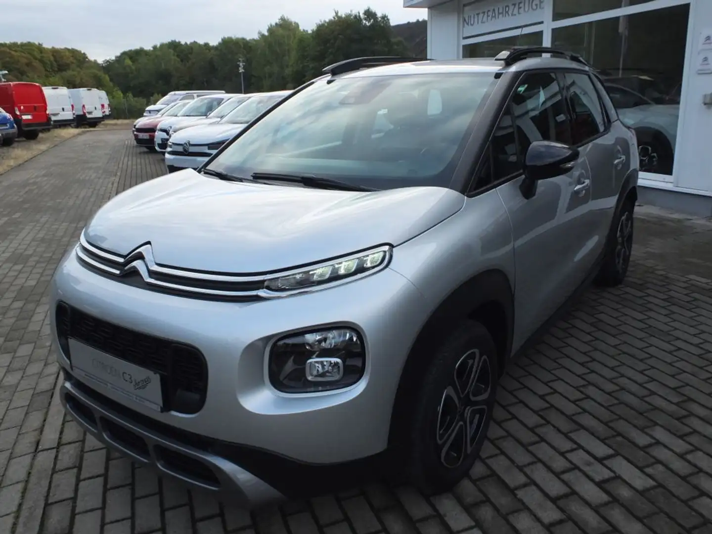 Citroen C3 Aircross PureTech 110 Stop & Start OPF Feel Silber - 2