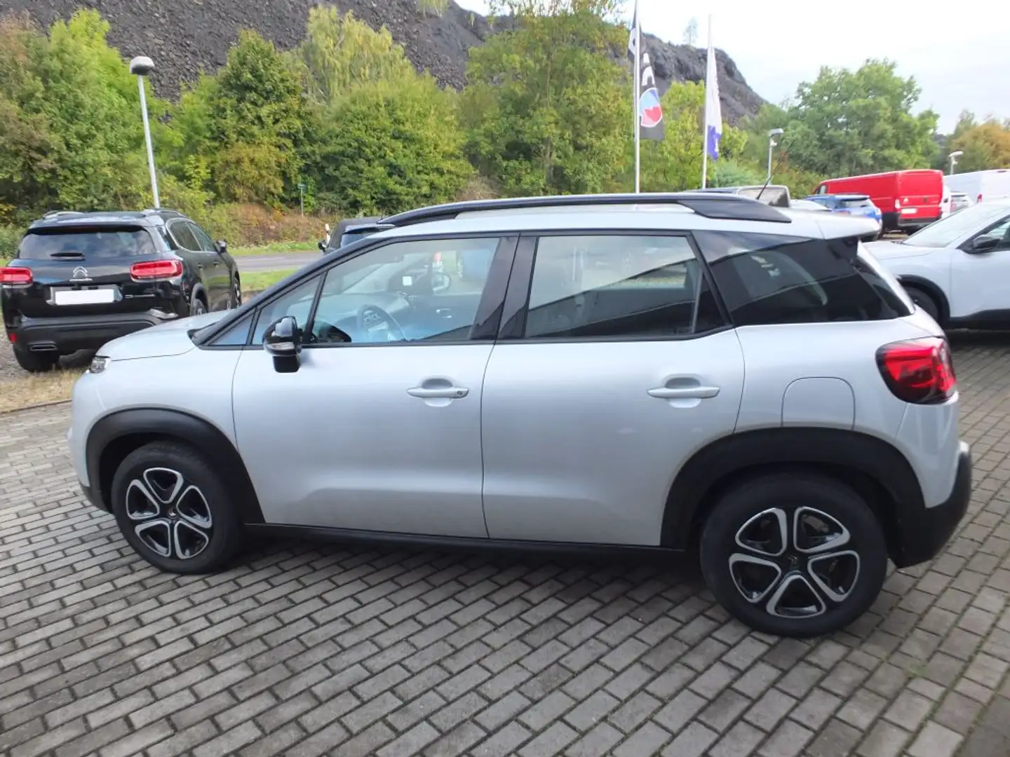 Citroen C3 Aircross PureTech 110 Stop & Start OPF Feel Silber - 1