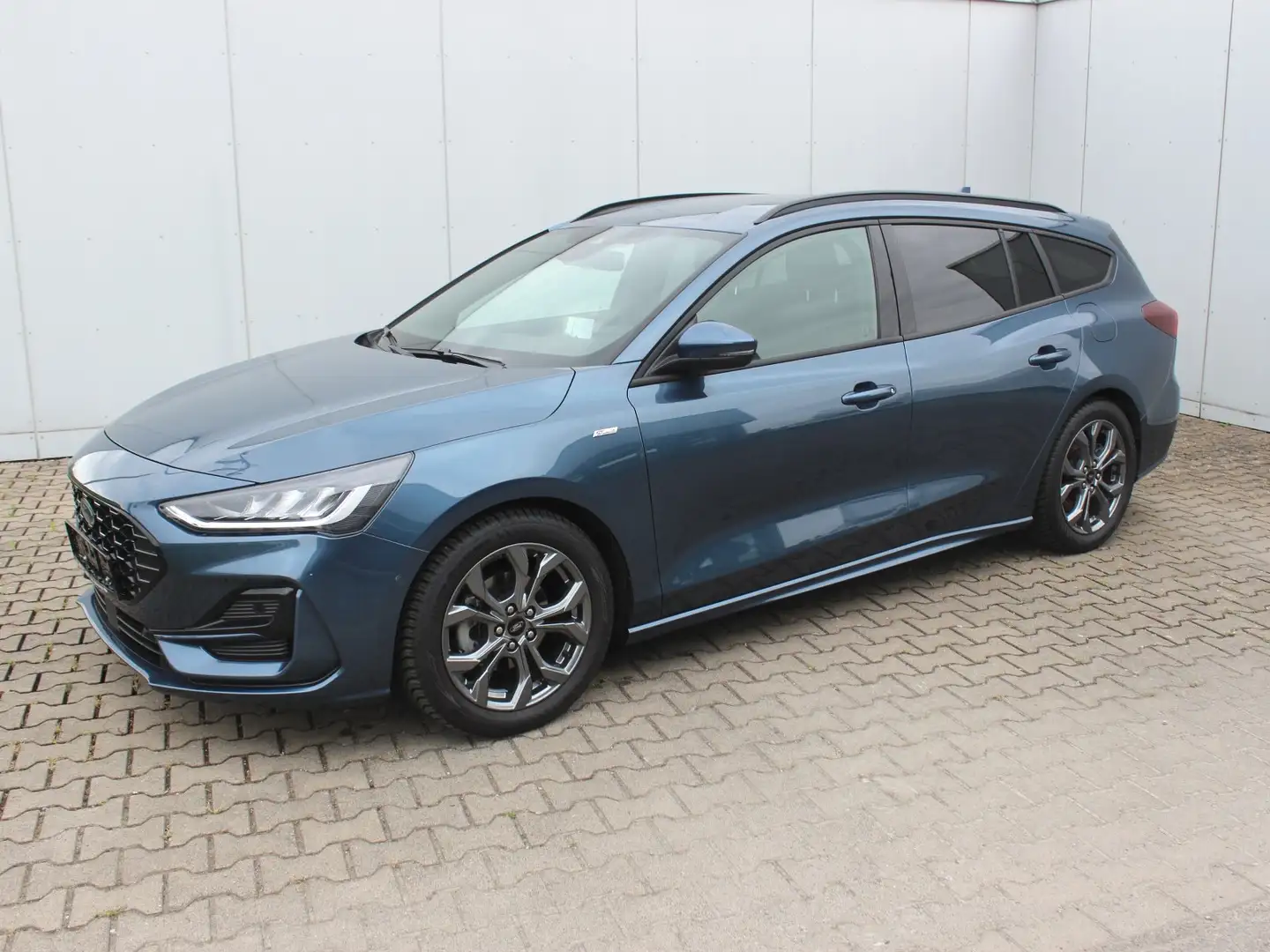 Ford Focus ST-Line X 1,5 EcoBlue Blau - 2