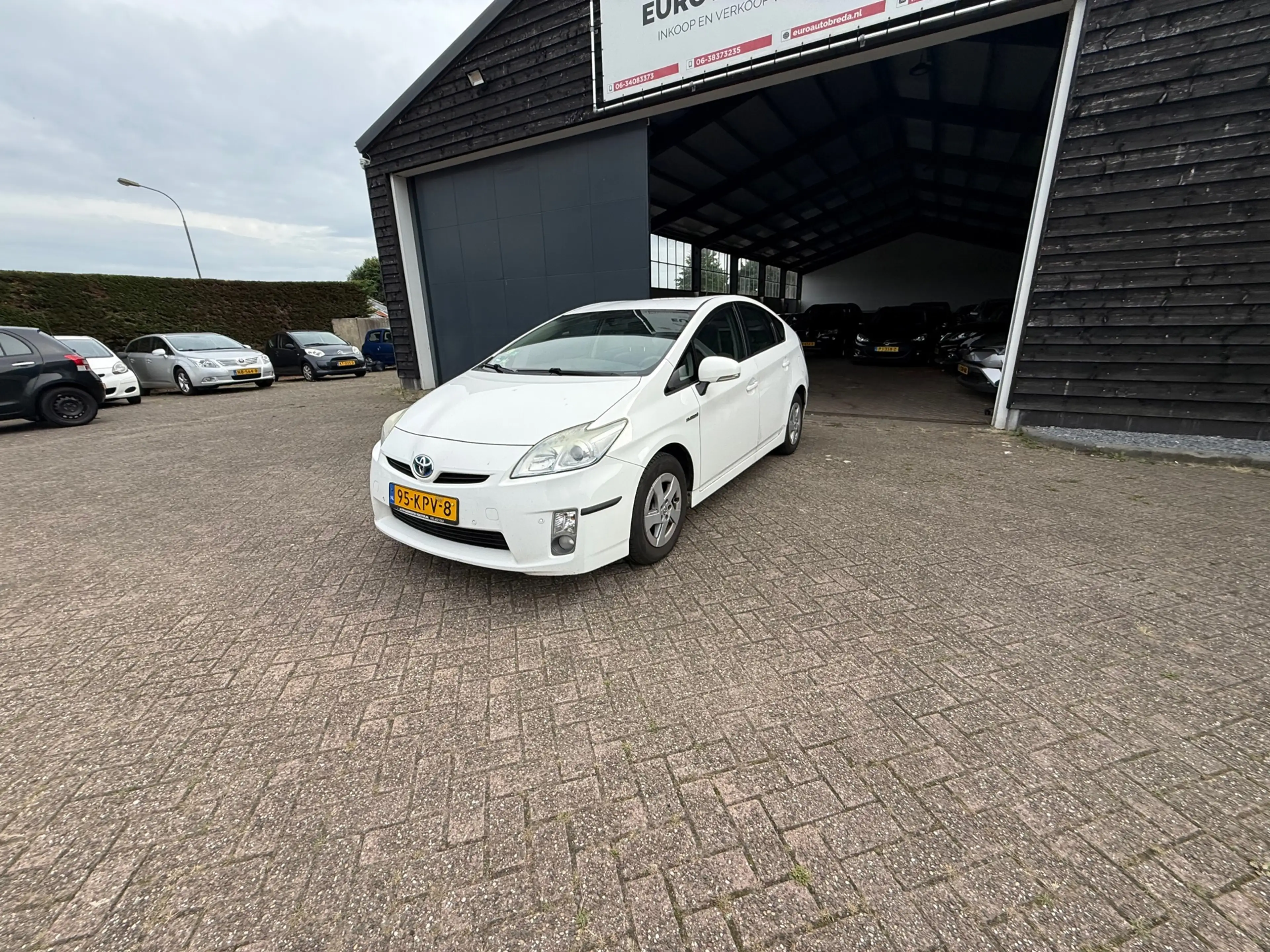 Toyota Prius 1.8 Comfort — photo 3
