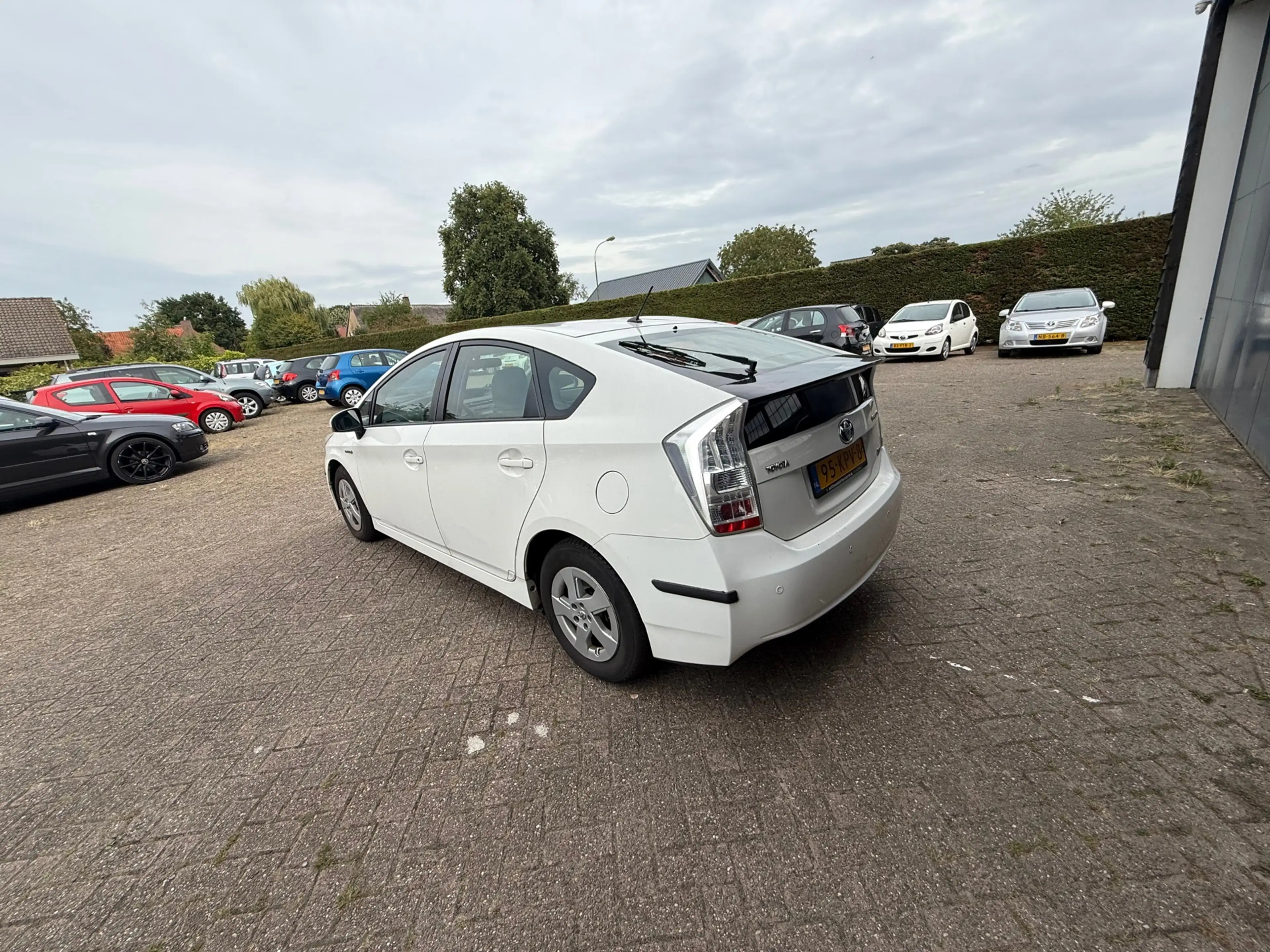 Toyota Prius 1.8 Comfort — photo 4
