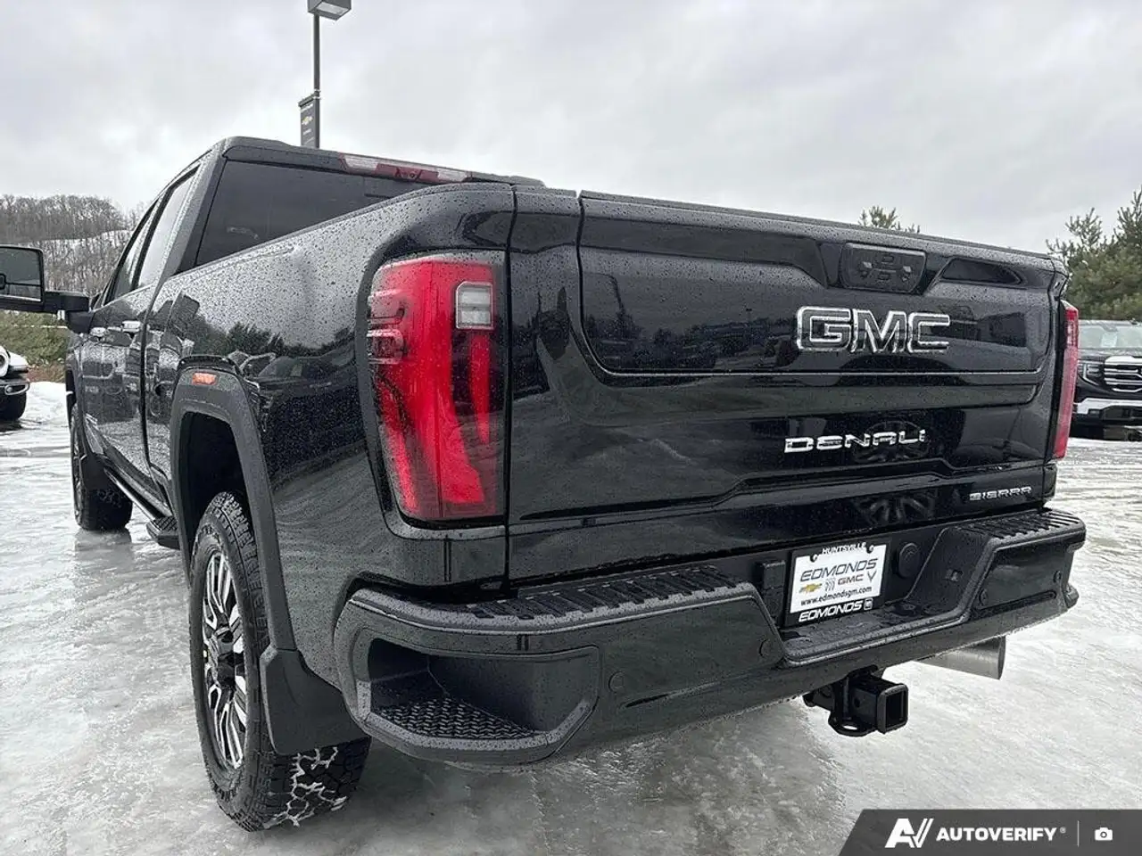 GMC Sierra 2500HD снимка GMC Sierra 2500HD