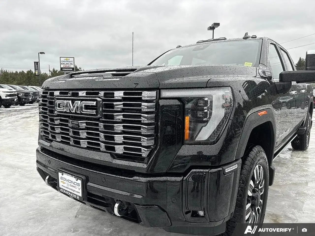 GMC Sierra 2500HD снимка GMC Sierra 2500HD