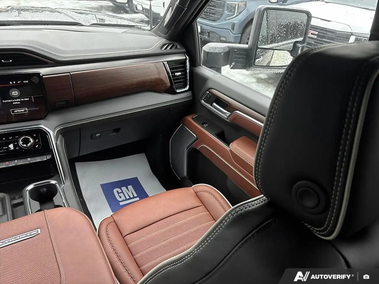 GMC Sierra 2500HD снимка GMC Sierra 2500HD