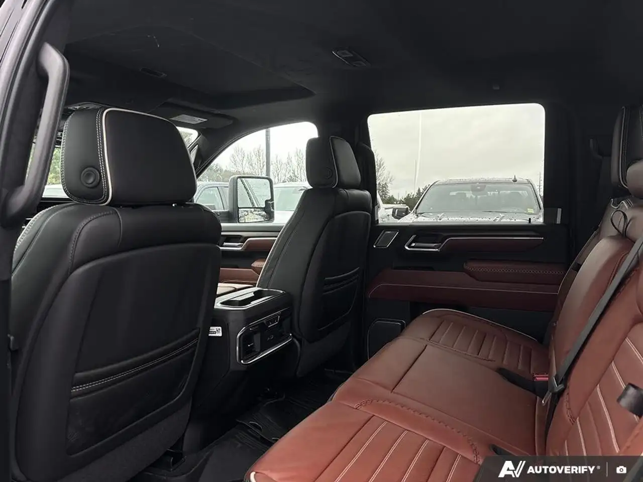 GMC Sierra 2500HD снимка GMC Sierra 2500HD