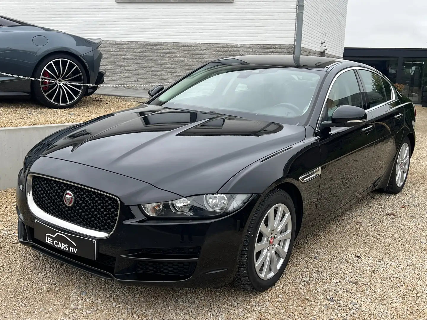 Jaguar XE XE 20d AWD Aut. Portfolio NIEUWSTAAT Negro - 1