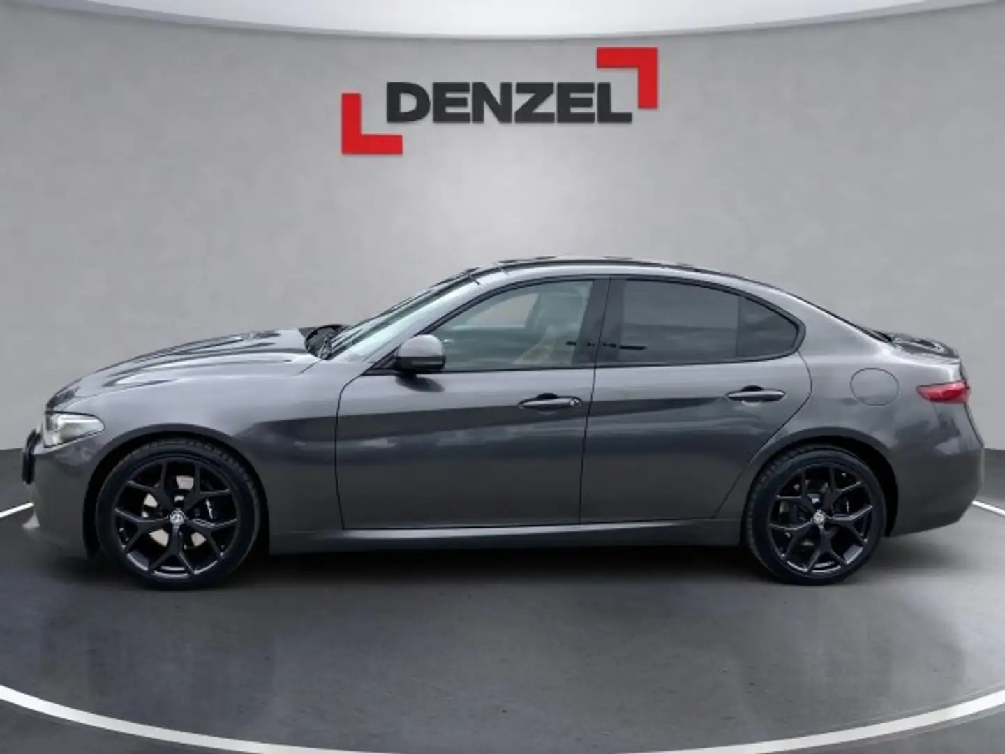 Alfa Romeo Giulia Veloce 2,2 210 ATX AWD Grau - 2
