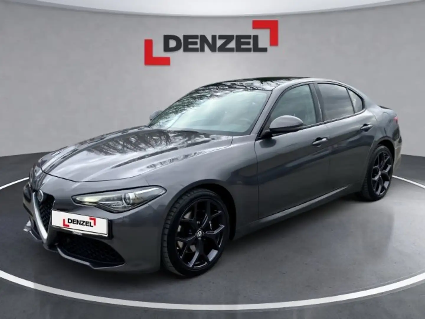 Alfa Romeo Giulia Veloce 2,2 210 ATX AWD Grau - 1