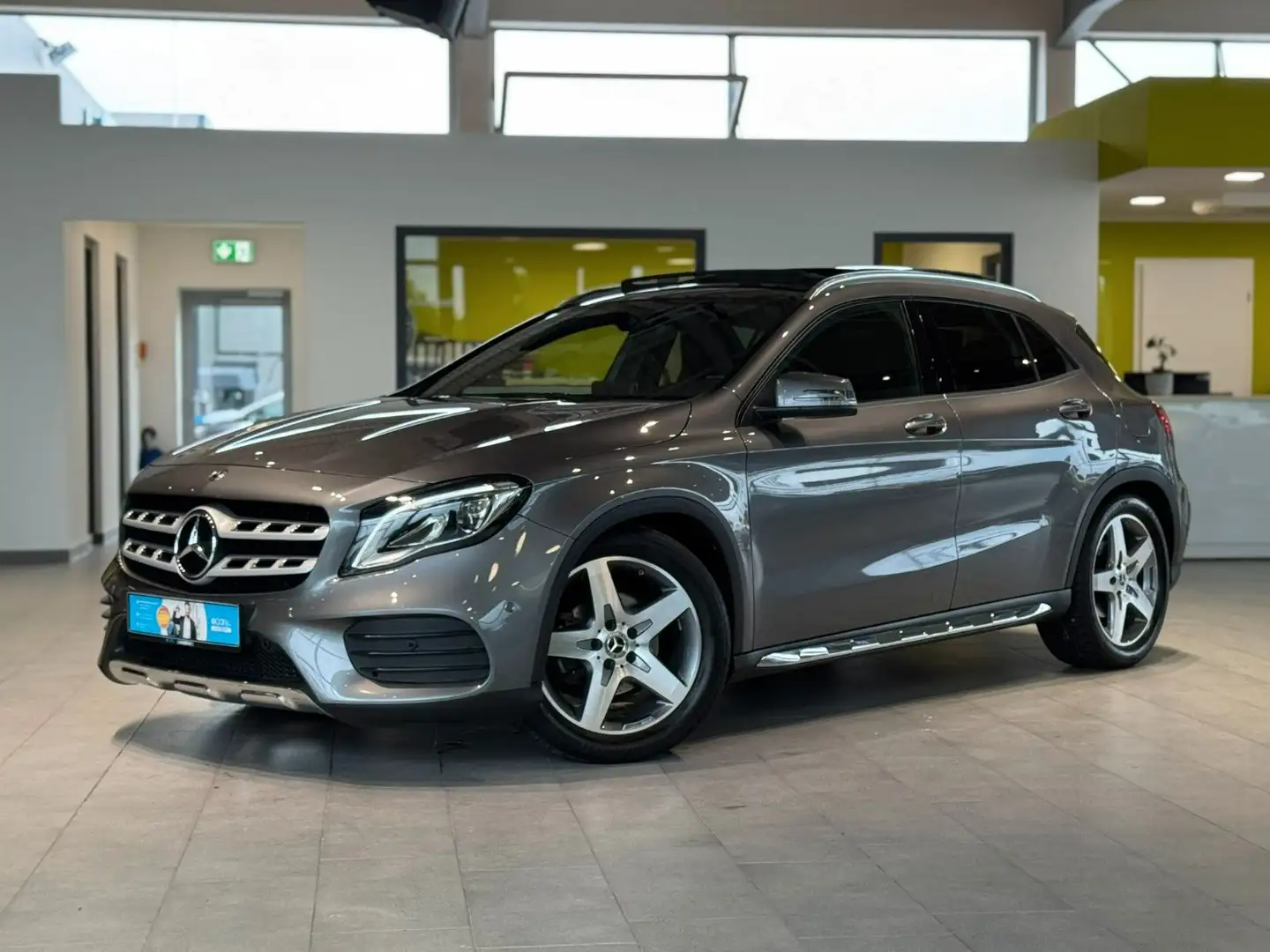 Mercedes-Benz GLA 200 AMG-Line*Pano*RFK*SHZ*Business* Grey - 1