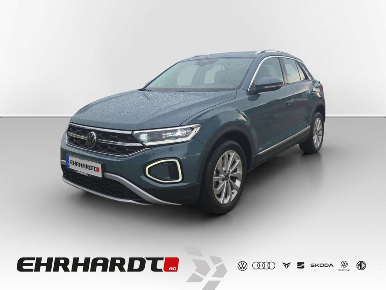 Volkswagen T-Roc 2023 — 1.0 TSI Style AHK*LED*NAVIVORBEREIT*CARPLAY*SHZ...