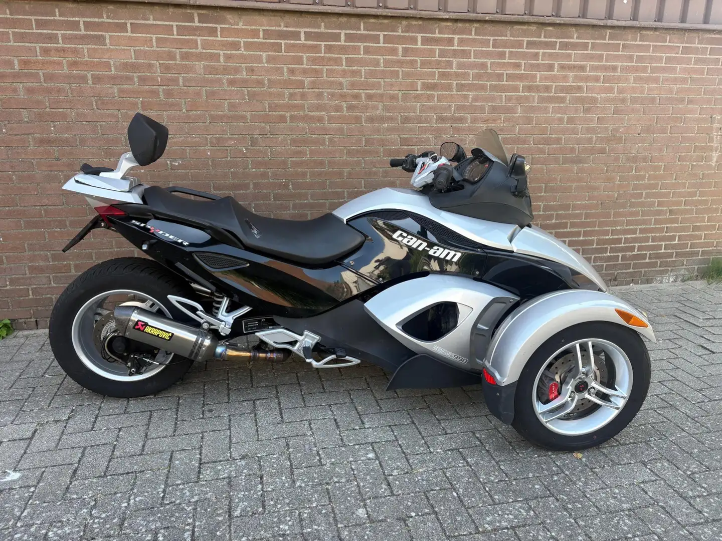 Can-Am Spyder RS Rugleuning Akrapovic Onderhoud beurt incl. Gris - 1