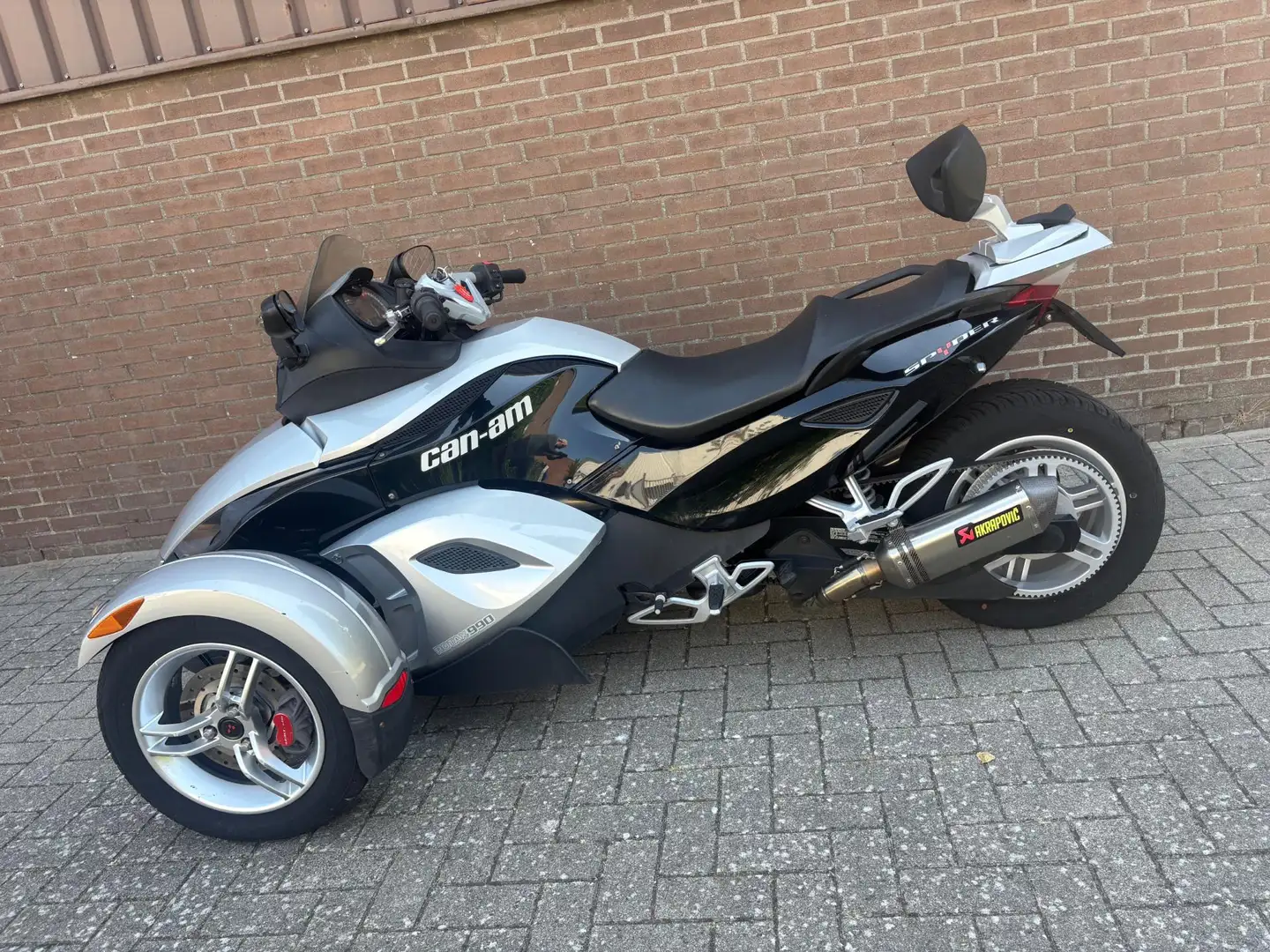Can-Am Spyder RS Rugleuning Akrapovic Onderhoud beurt incl. Gris - 2