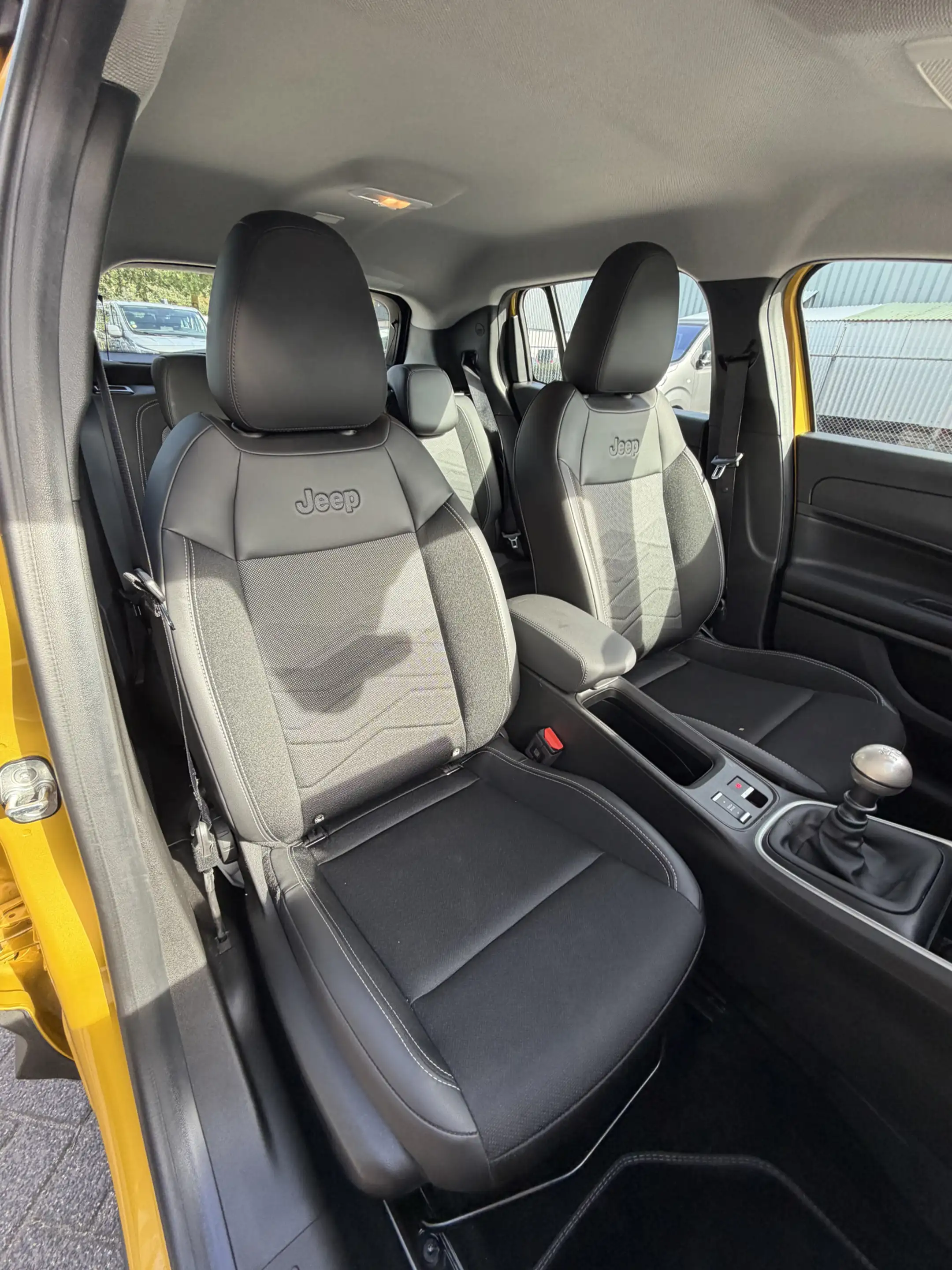 Jeep Avenger 100pk Altitude (Camera - Keyless Entry - Adaptieve — photo 12