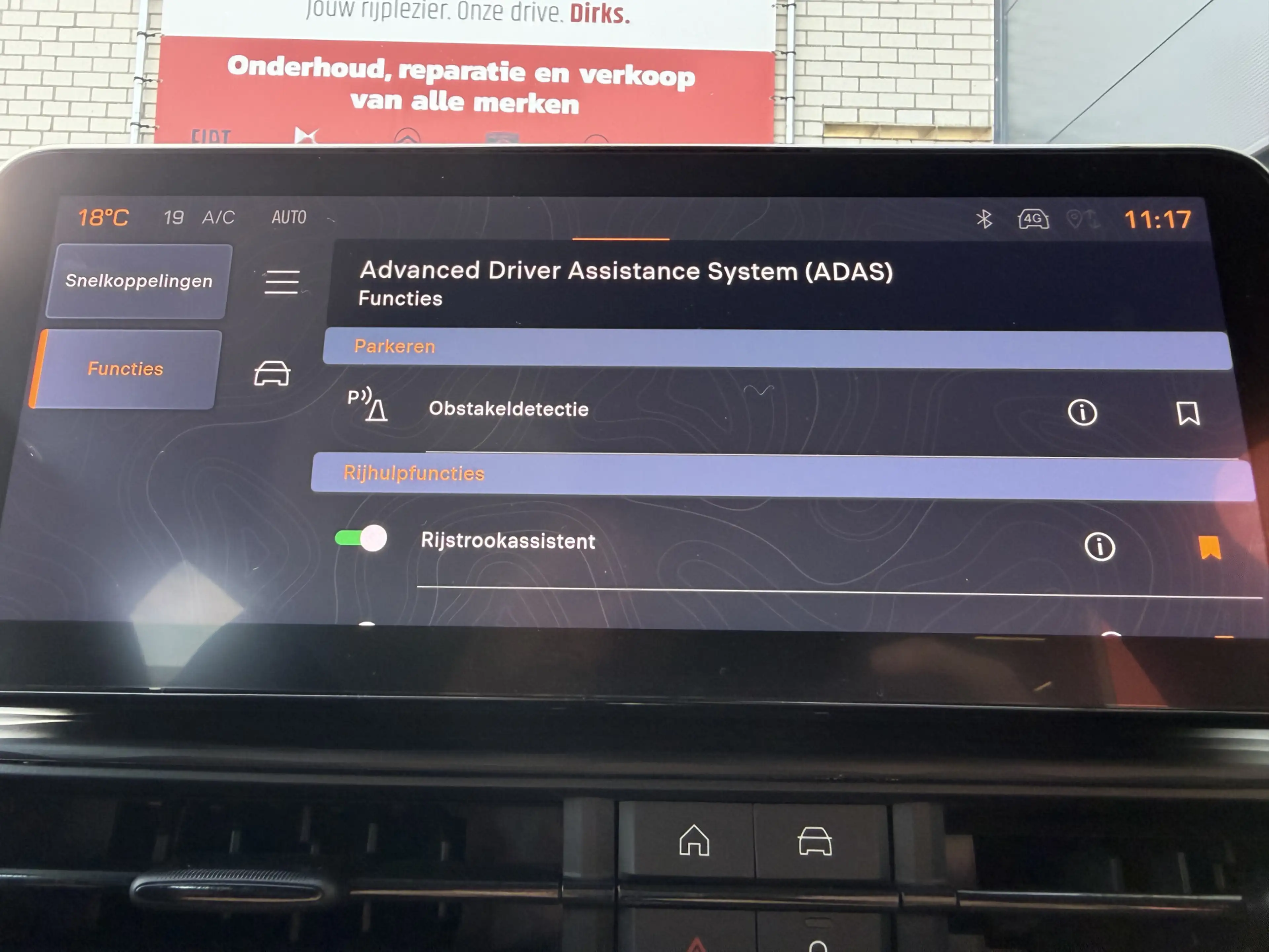 Jeep Avenger 100pk Altitude (Camera - Keyless Entry - Adaptieve — photo 26