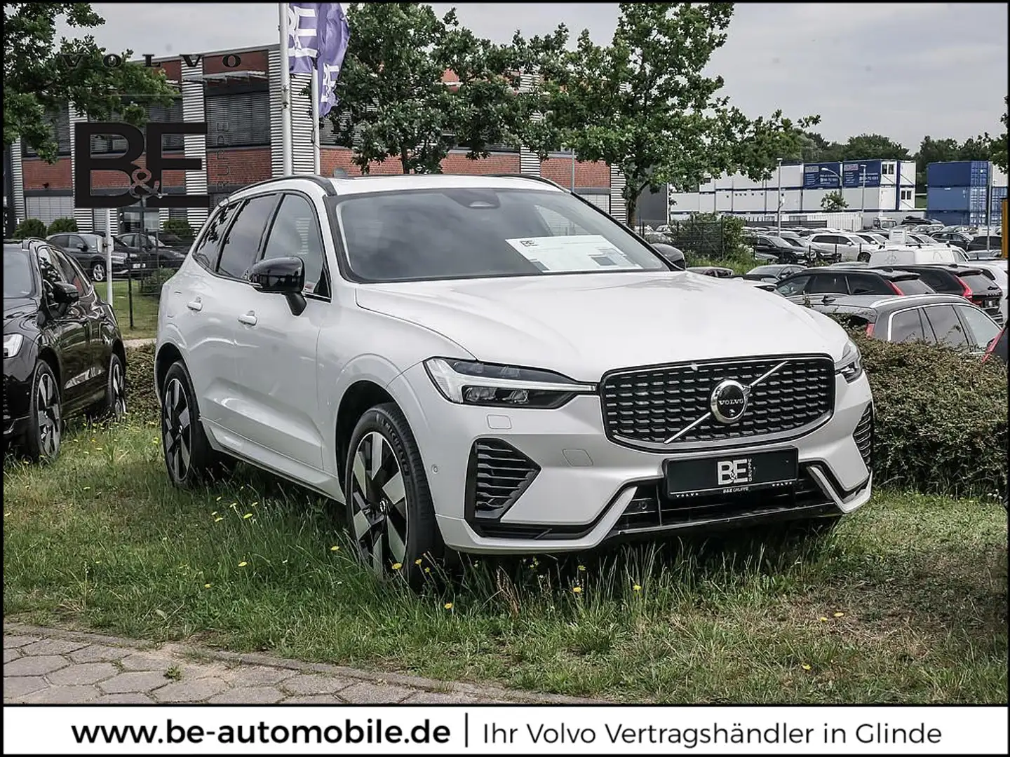 Volvo XC60 T8 Ultra Dark Recharge Plug-In Hybrid AWD Weiß - 1