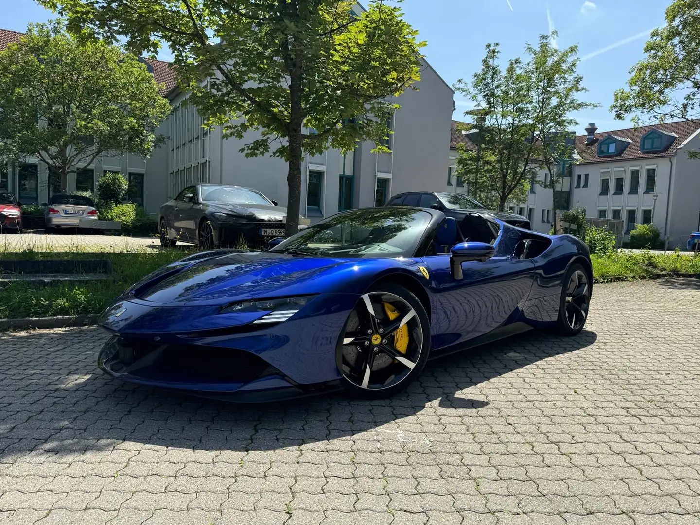 Ferrari SF90 Spider SPECIAL COLOUR Albastru - 2