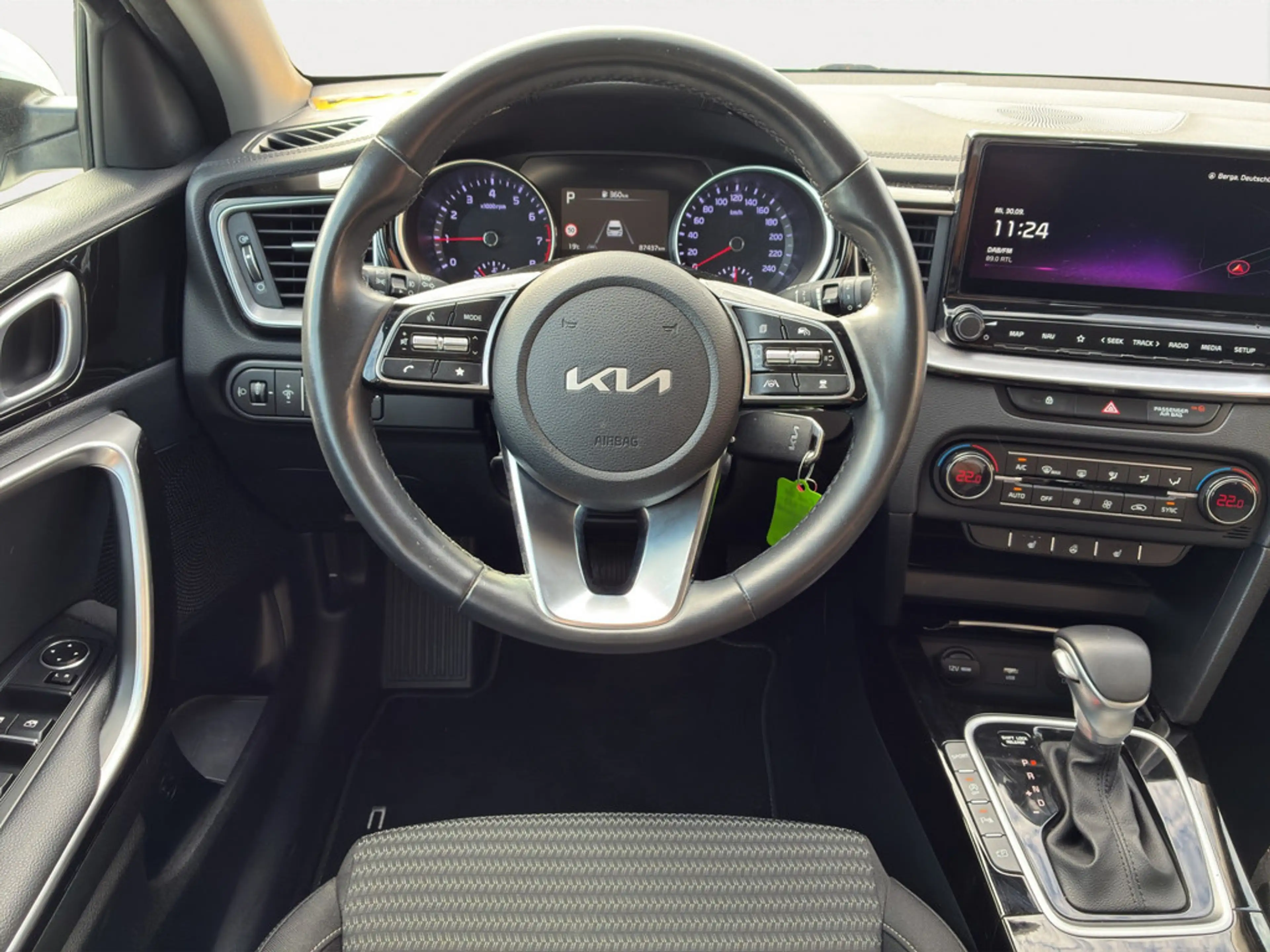 Kia Ceed / cee'd — photo 14