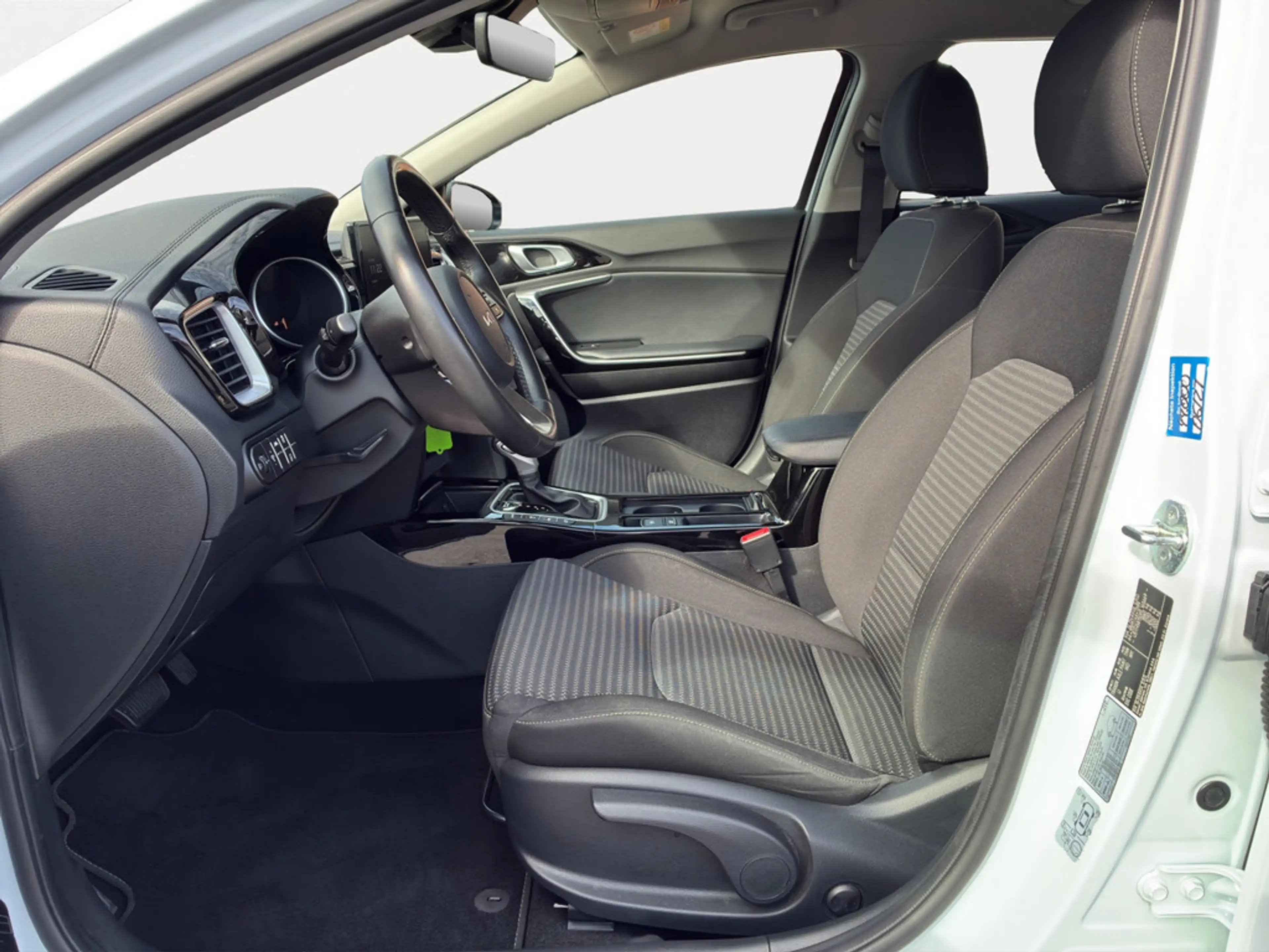 Kia Ceed / cee'd — photo 7