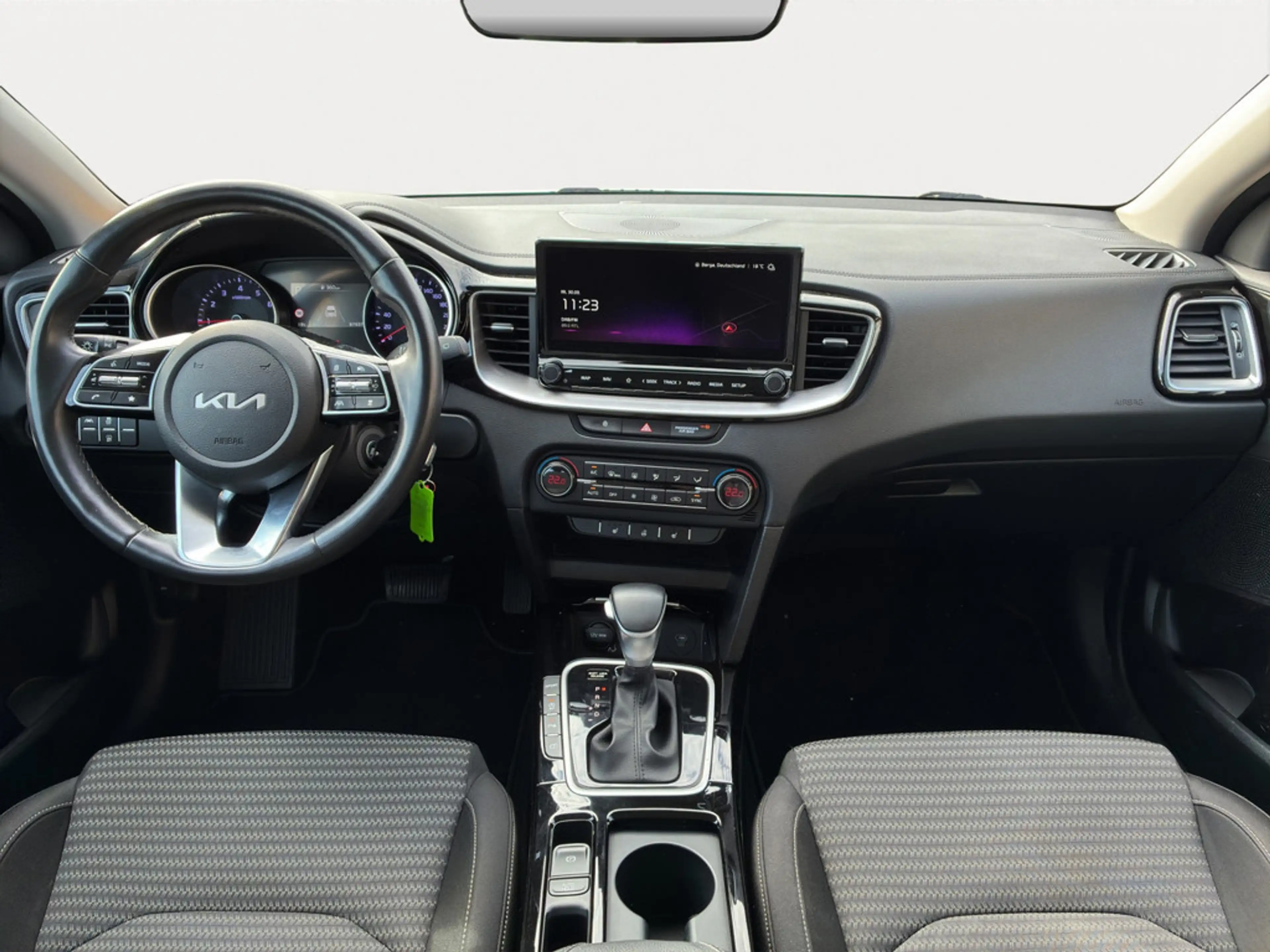 Kia Ceed / cee'd — photo 12