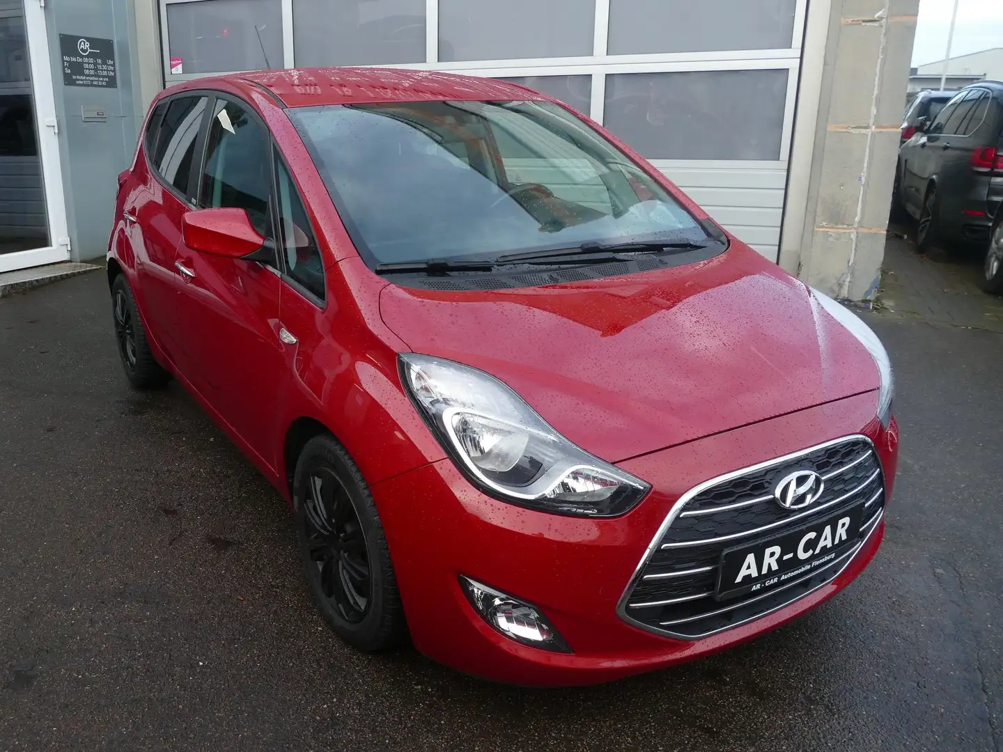 Hyundai iX20 1.4 blue Passion Klima Einparkhilfe Lenkradheizung Rot - 2