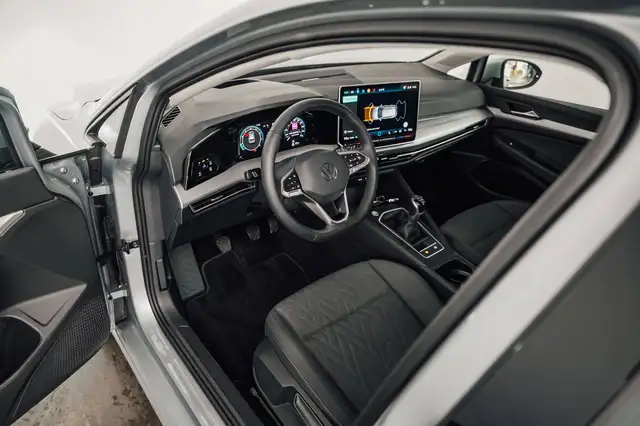 Volkswagen Golf view 12