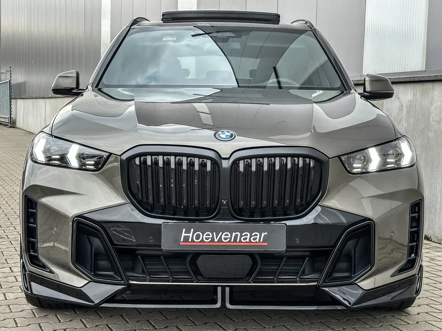 BMW X5 XDrive50e 490Pk M-sport Performance Pano 22Inch Grijs - 2