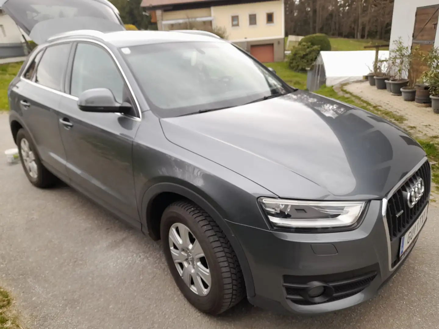 Audi Q3 Q3 2,0 TDI quattro S-tronic Daylight Grau - 2