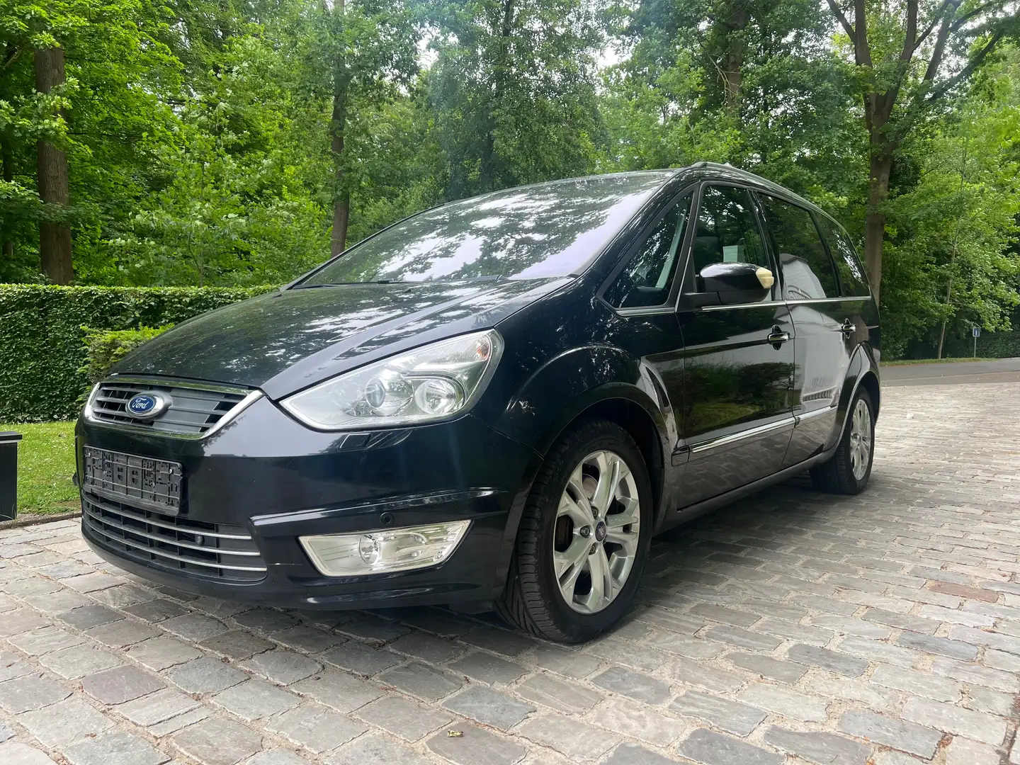 Ford Galaxy 2.0 Turbo ECOboost Ghia Powershift Noir - 1