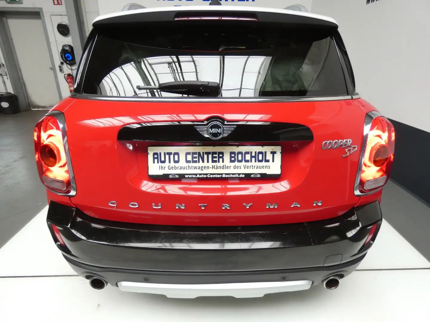 MINI Cooper SD Countryman Cooper SD ALL4 Automatik* Rojo - 2