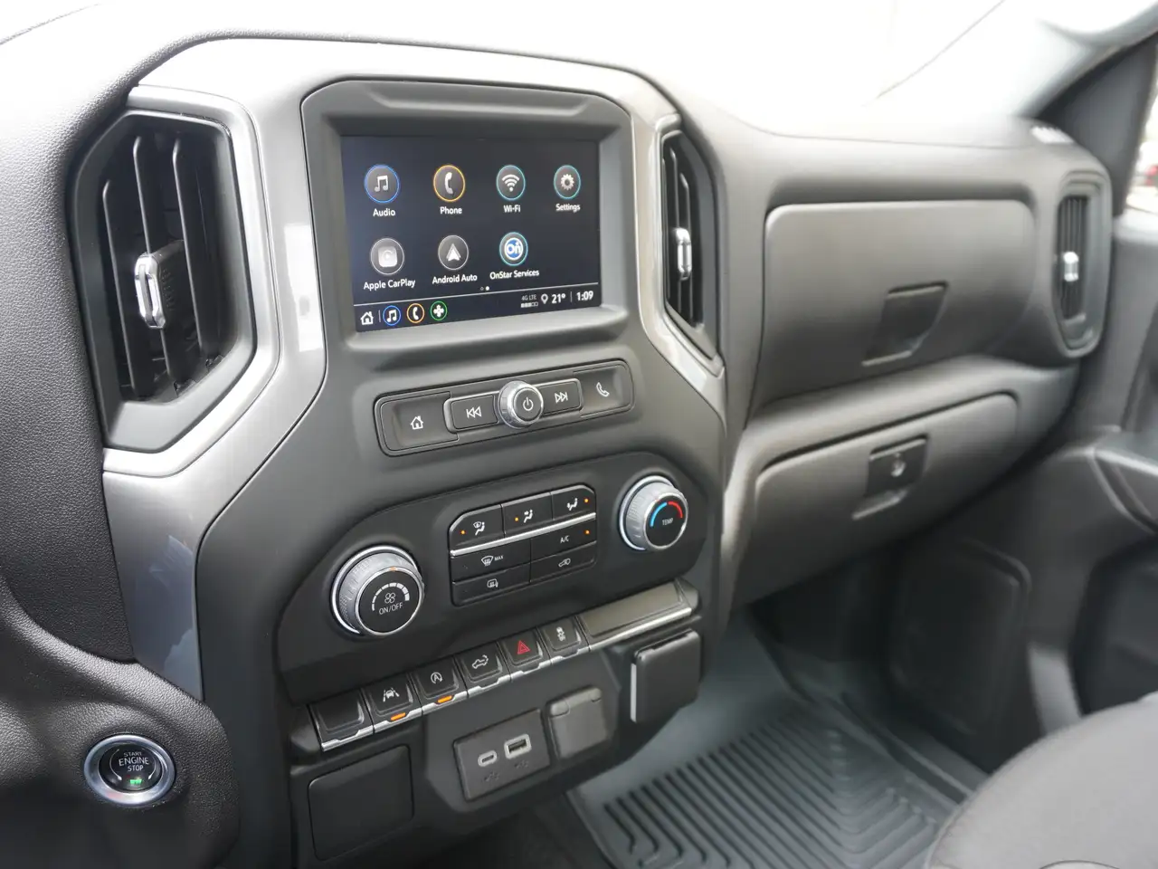 Chevrolet Silverado 1500 снимка Chevrolet Silverado 1500