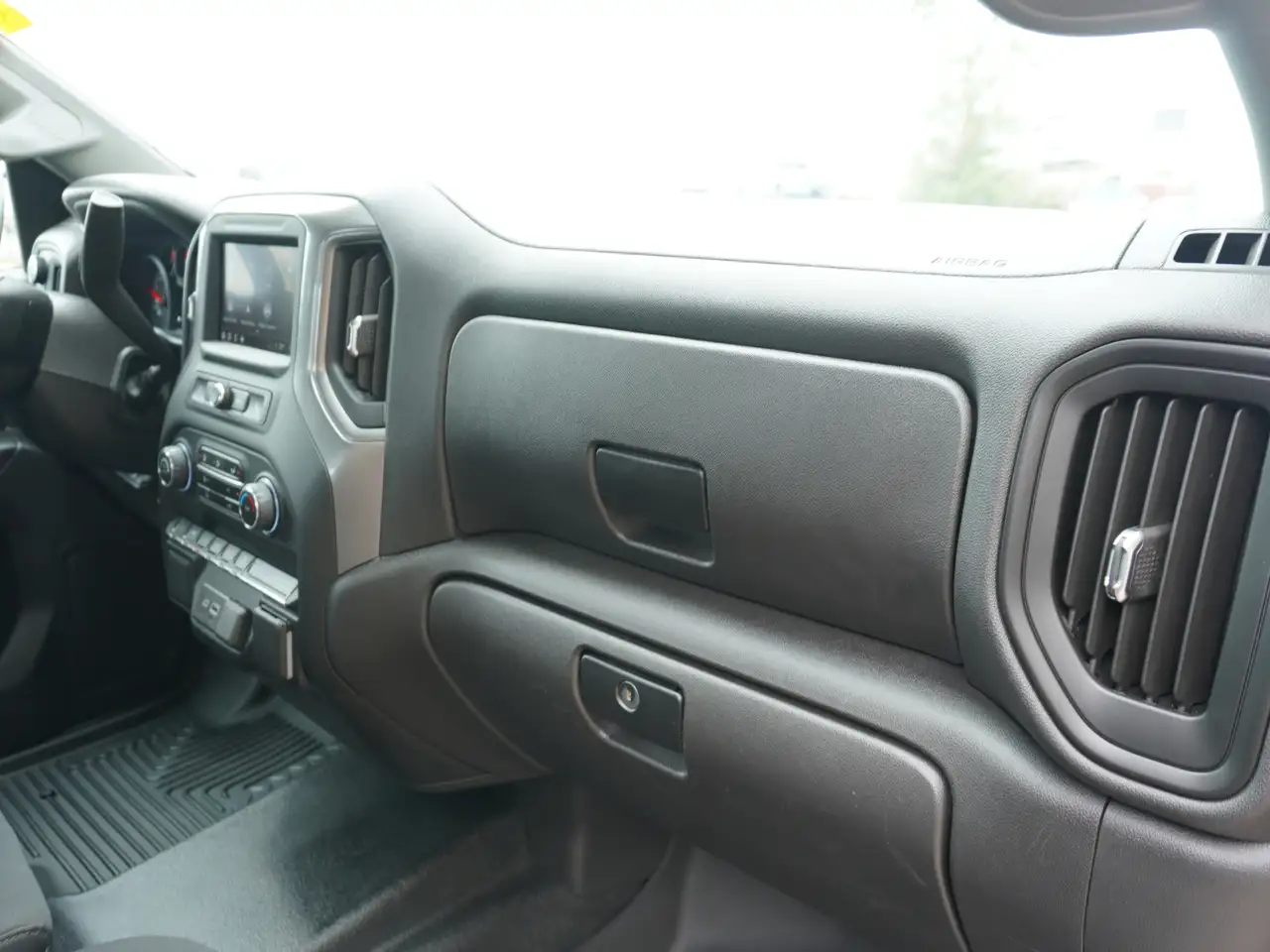 Chevrolet Silverado 1500 снимка Chevrolet Silverado 1500