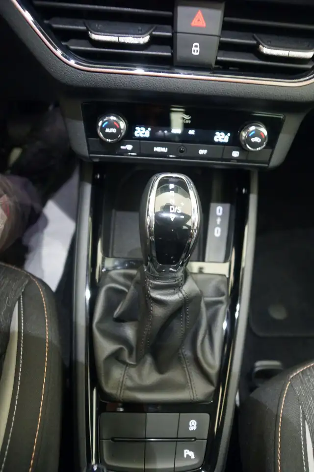 Skoda Kamiq 1.5 TSI 150cv DSG Style, миниатюра 16
