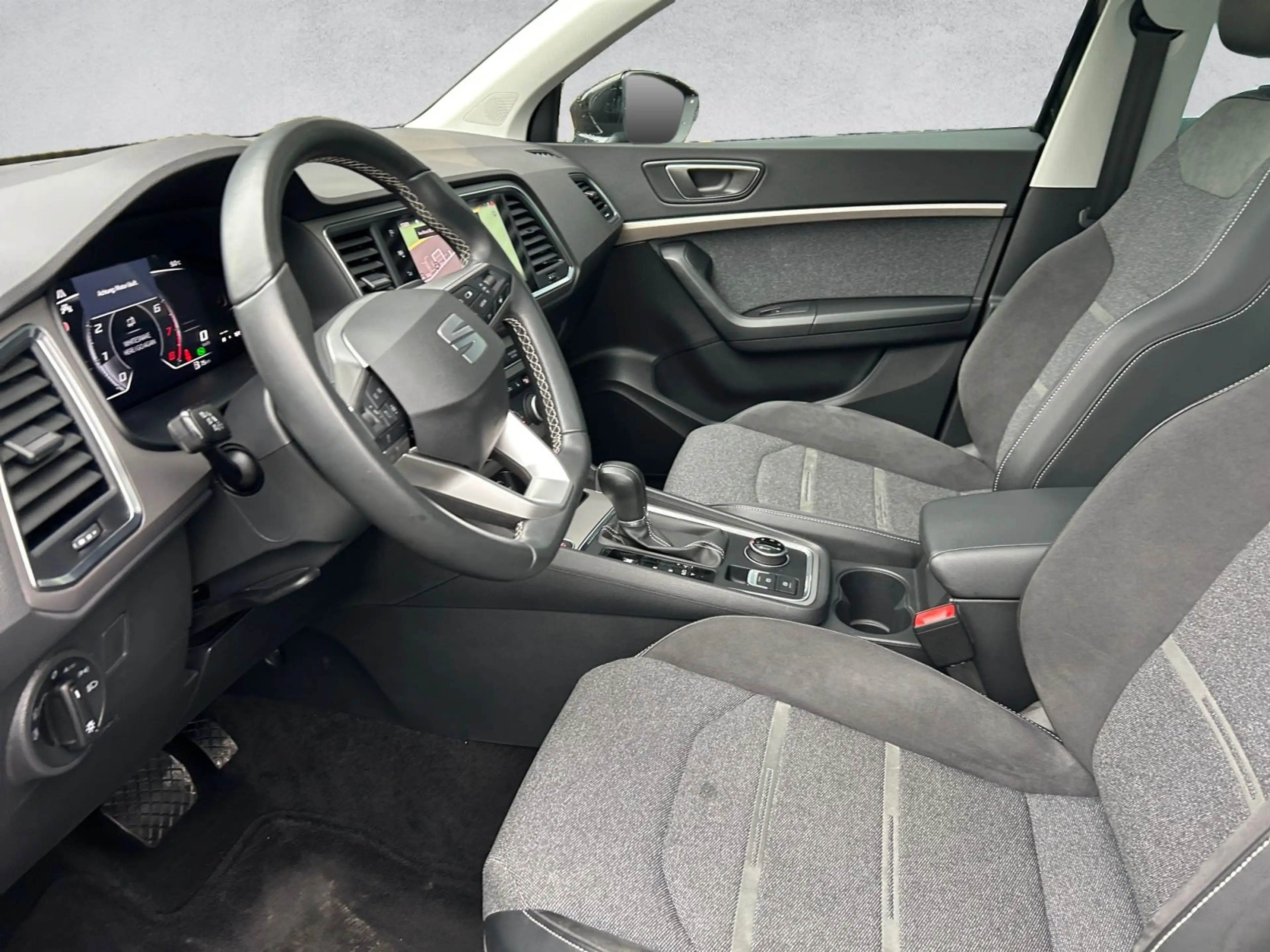 SEAT Ateca Xperience 2.0TSI 190PS DSG Schiebedach — photo 8