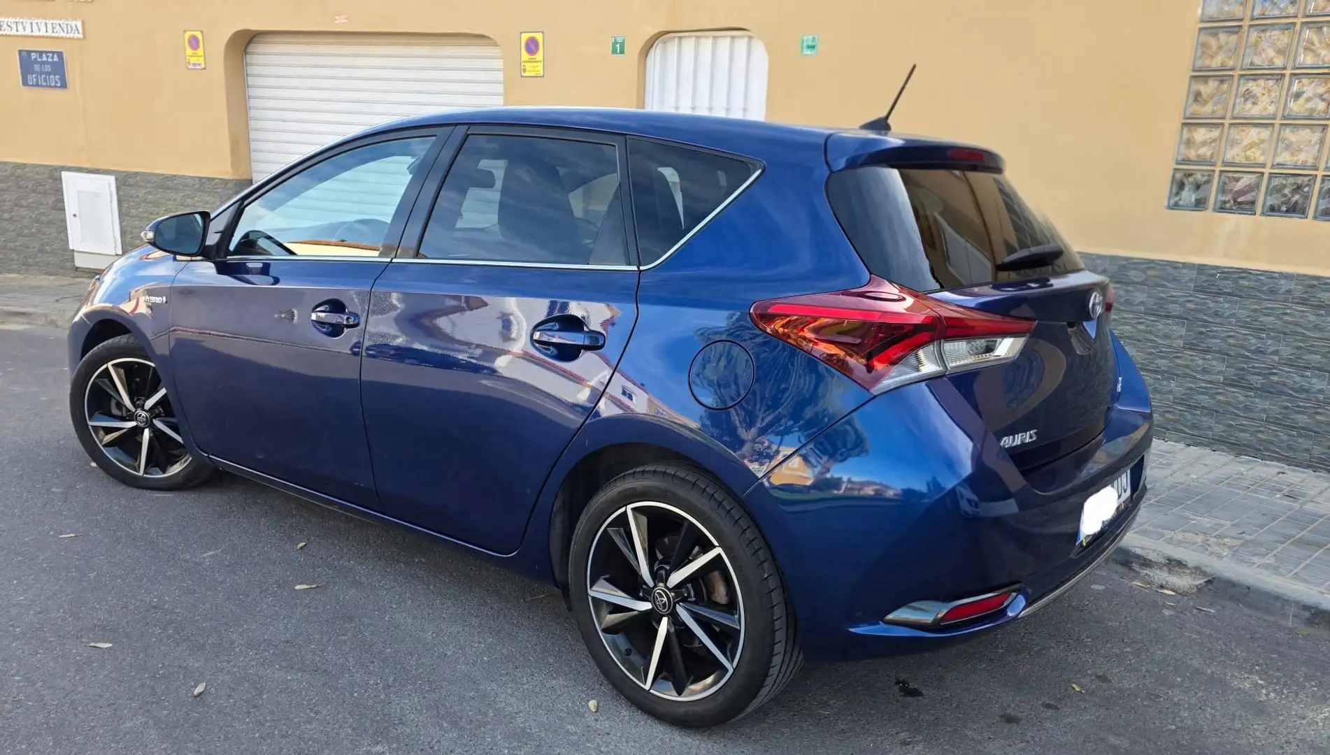 Toyota Auris hybrid 140H Feel! - 2