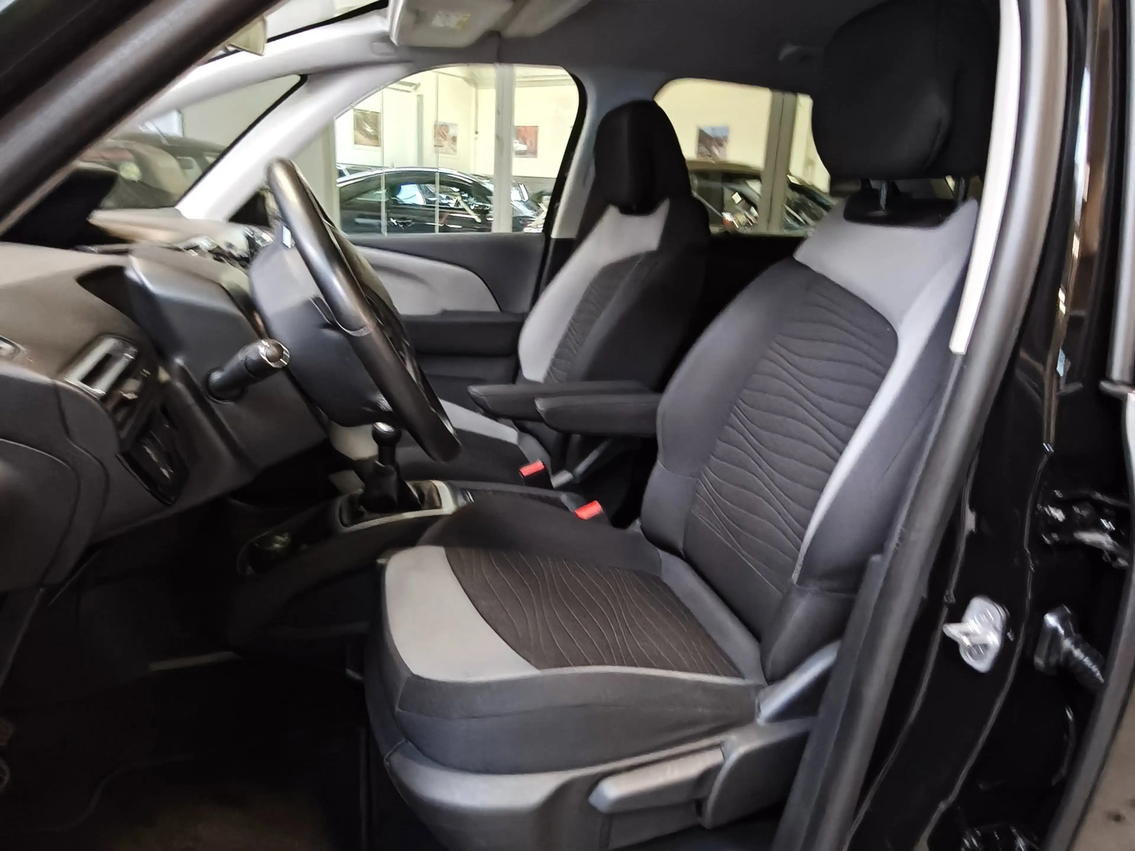 Citroen C4 Picasso 1.6 Intensive 120-pk Navi 1ste Eigenaar — photo 6